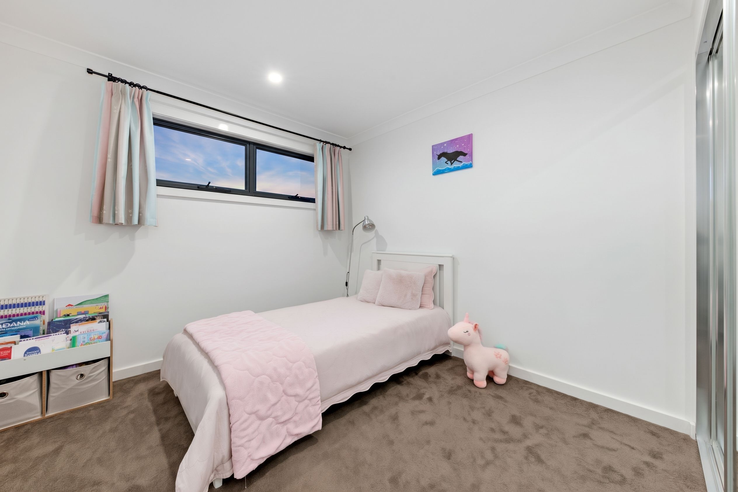 30 Lillyana Street — photo 8 of 11