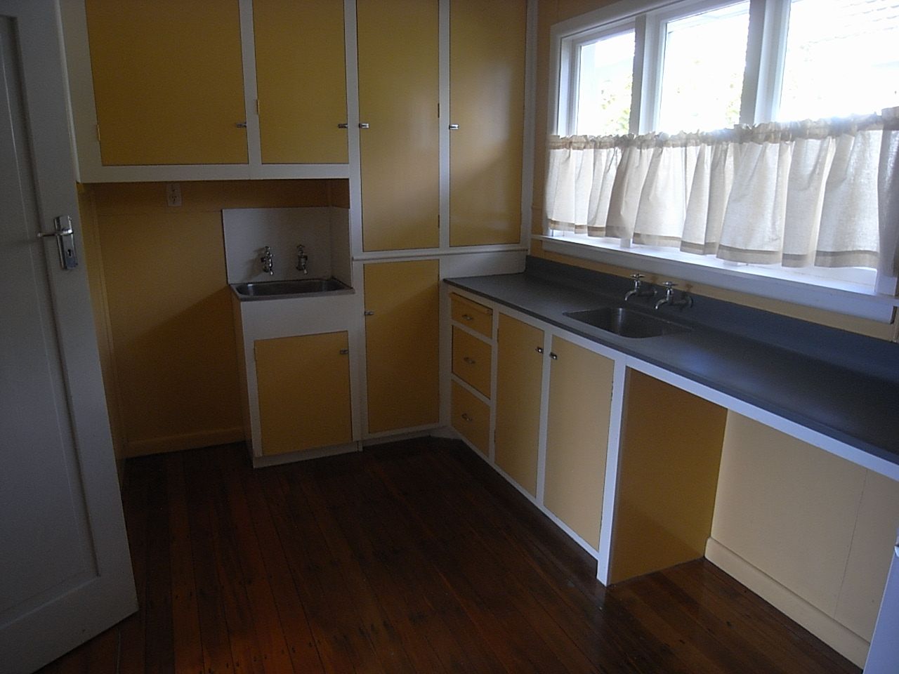 2/306 Ferry Road, Phillipstown, Christchurch City