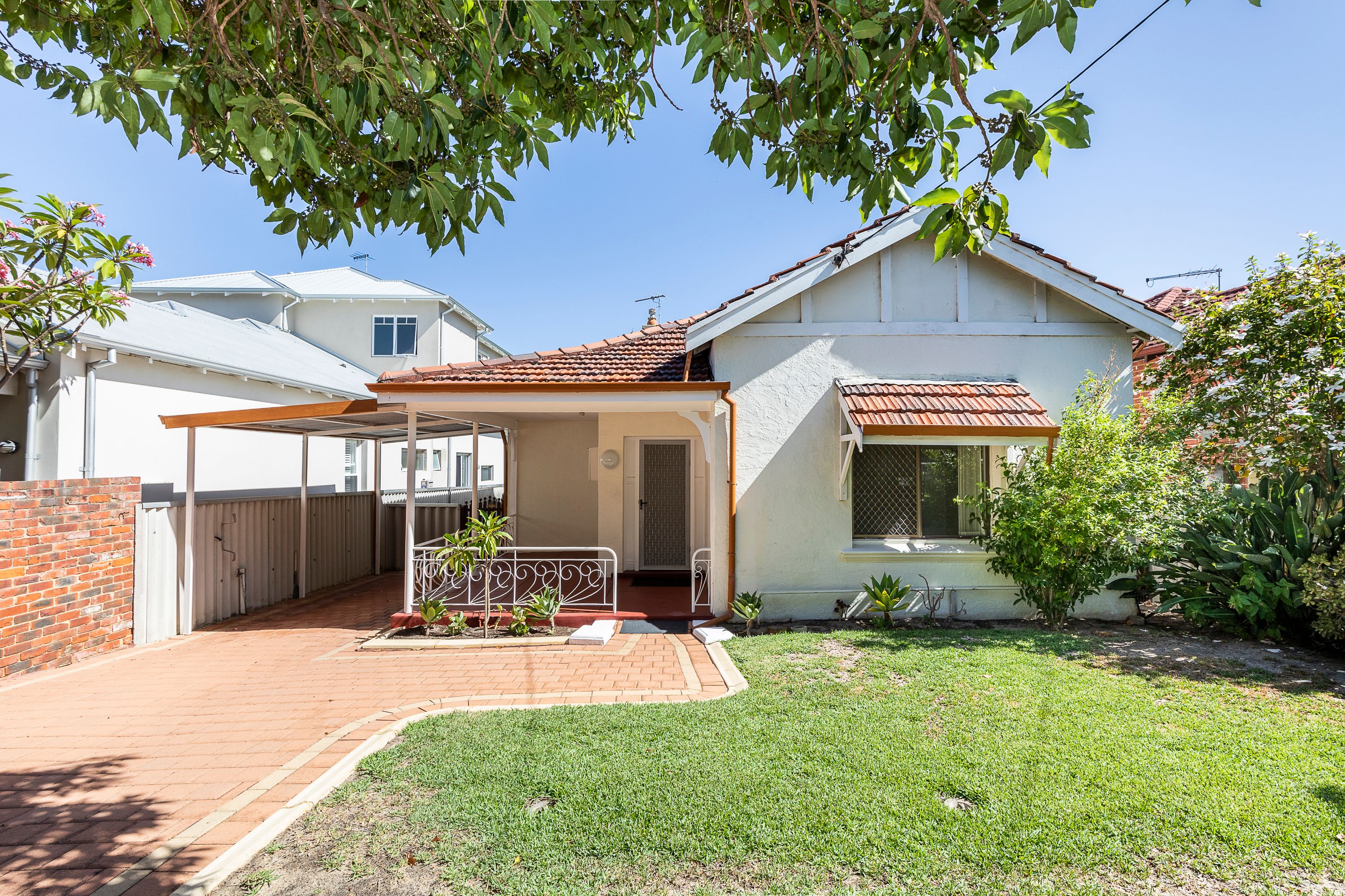 117 Anzac Road, Mount Hawthorn, WA 6016