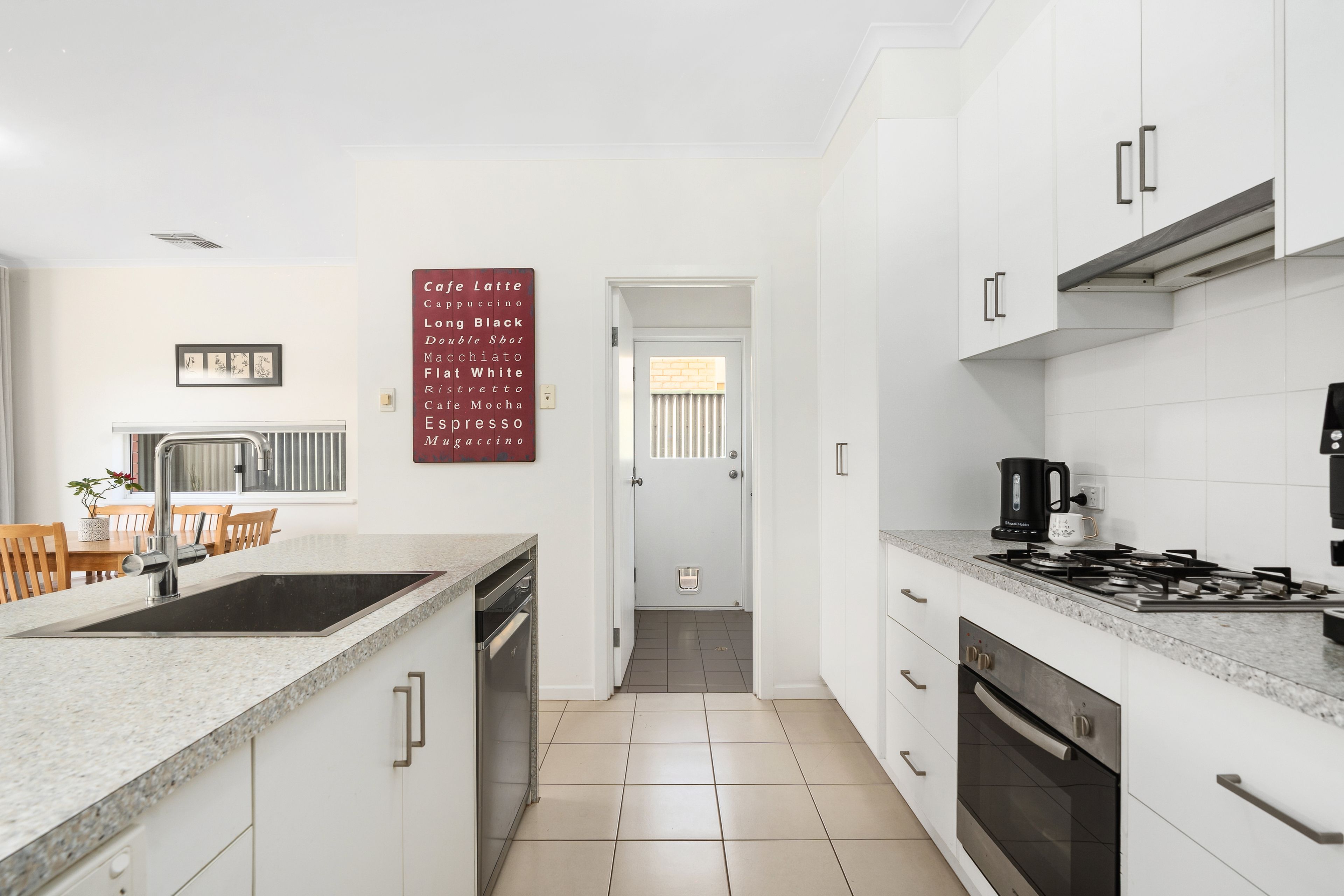 8 Sugarloaf Lane — photo 9 of 20