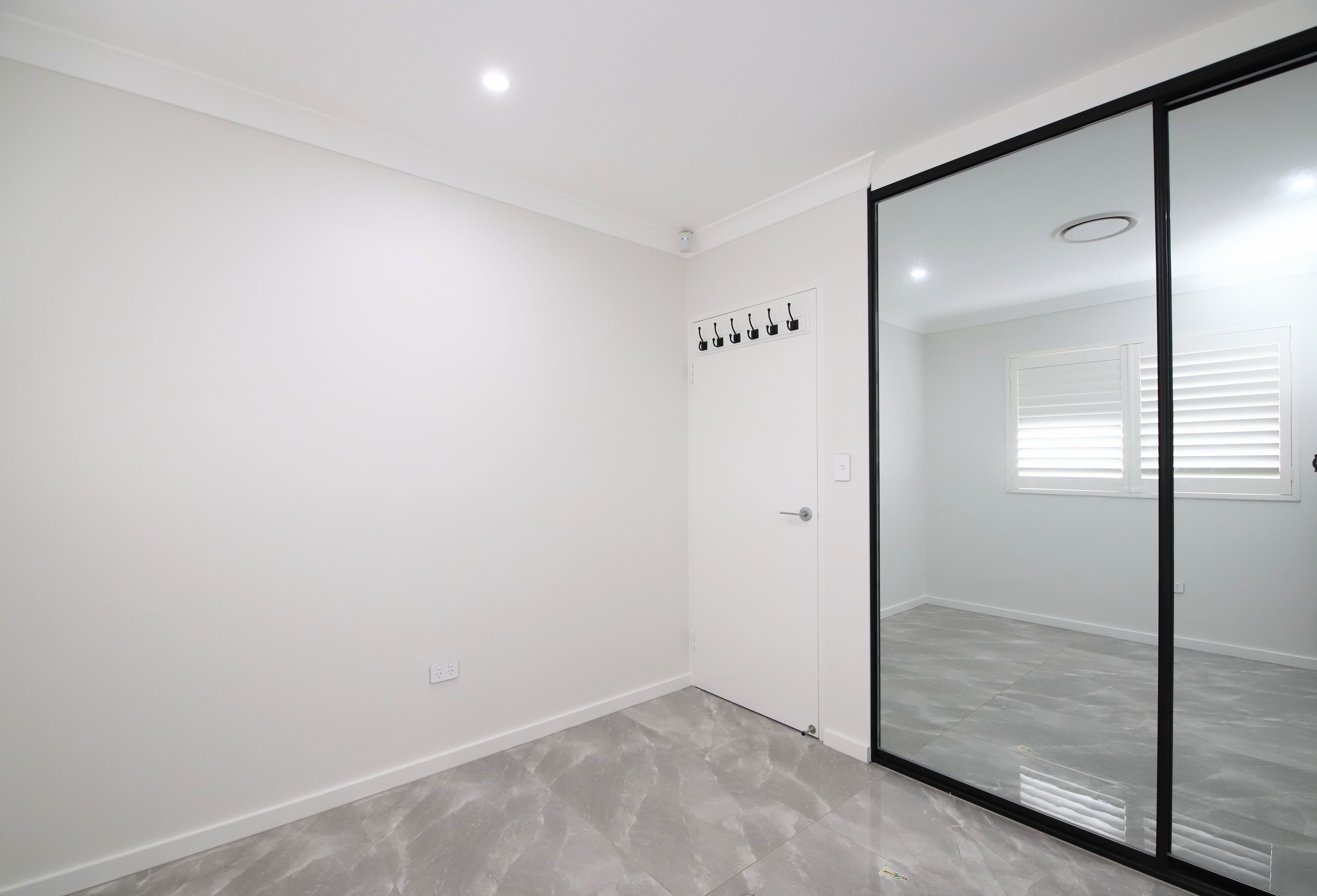 21 Russell Street — photo 9 of 14
