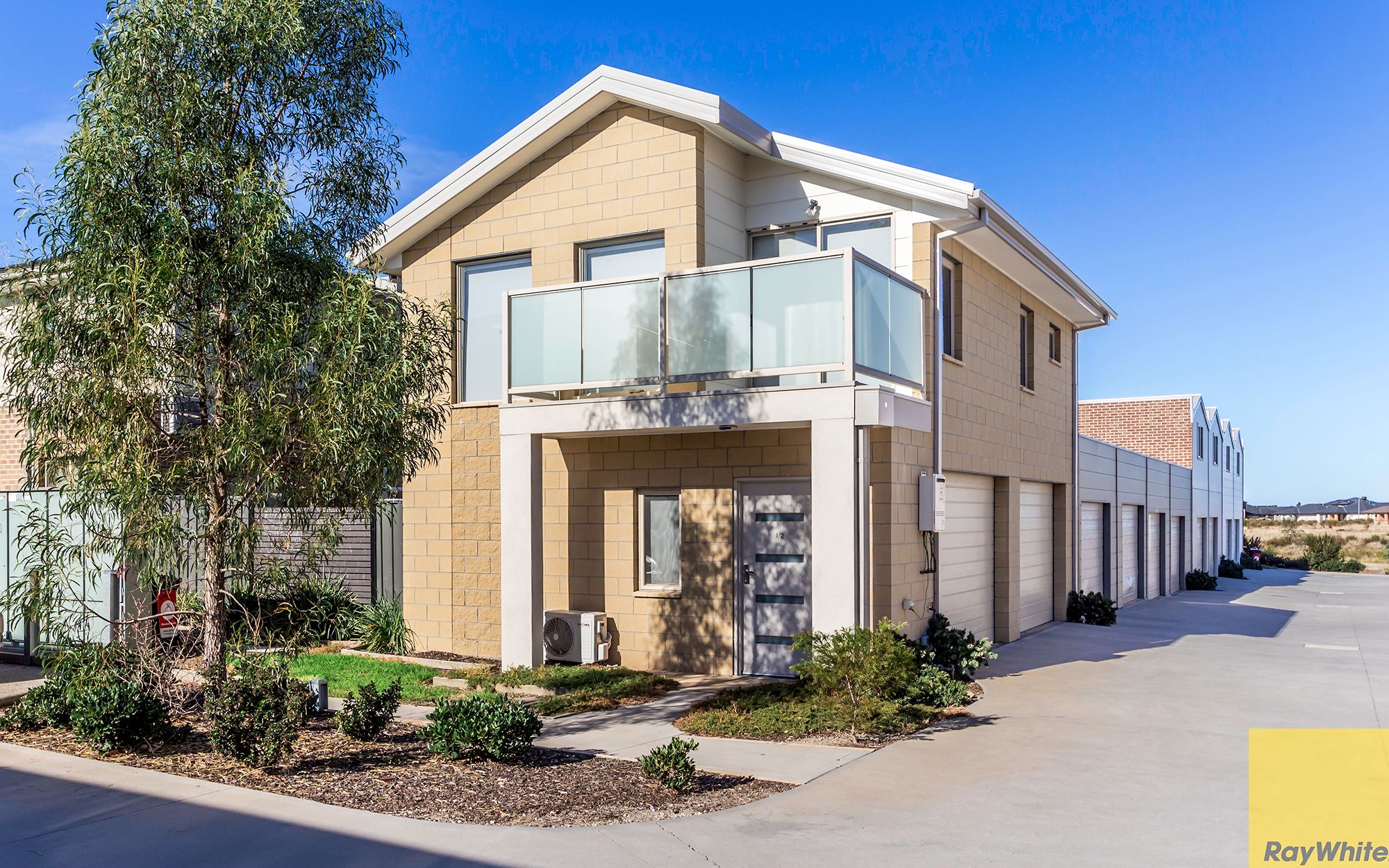 2 Rockgarden Drive, Truganina VIC 3029