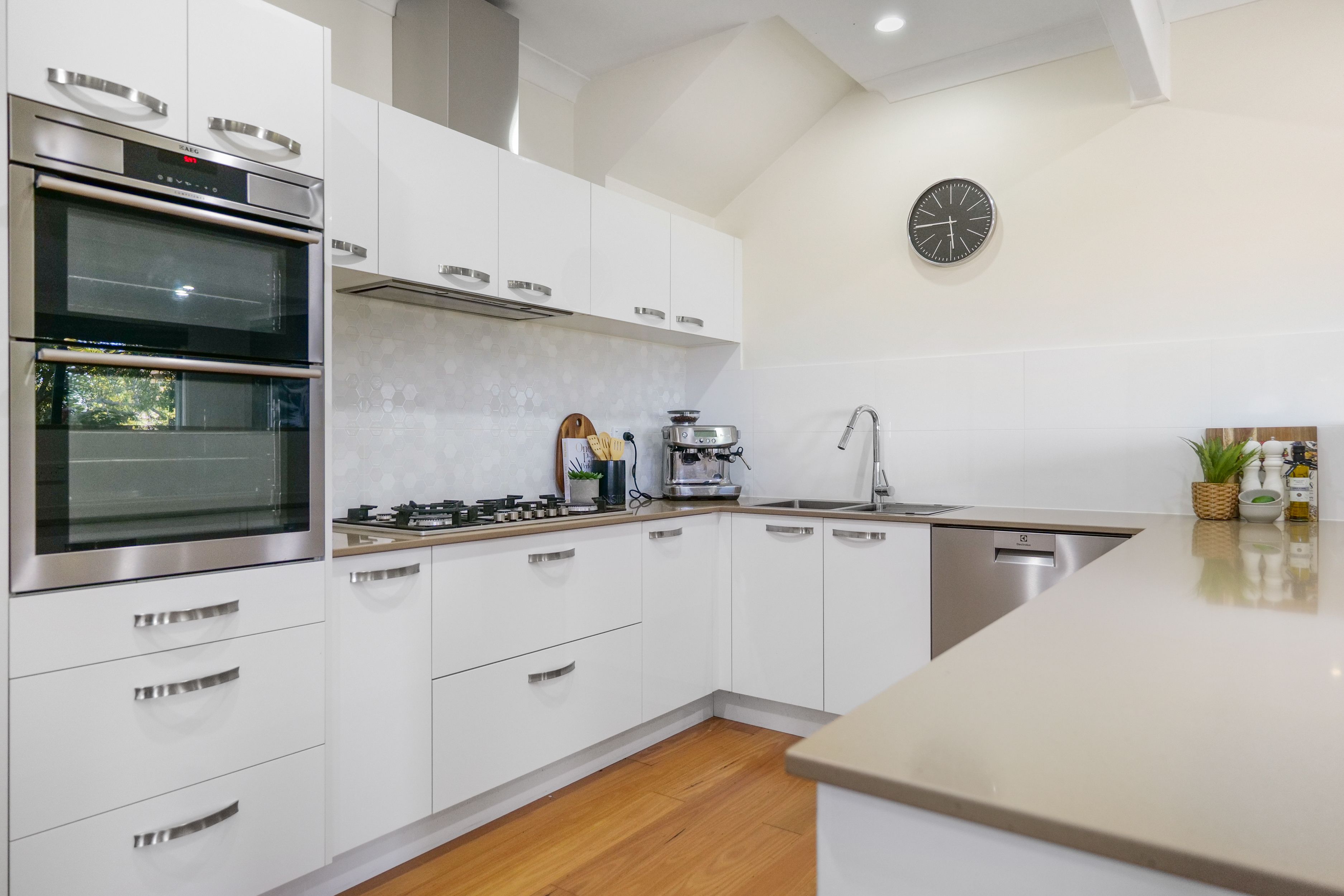 30 Dalveen Road, Bolwarra Heights, NSW 2320 Sold House Ray White