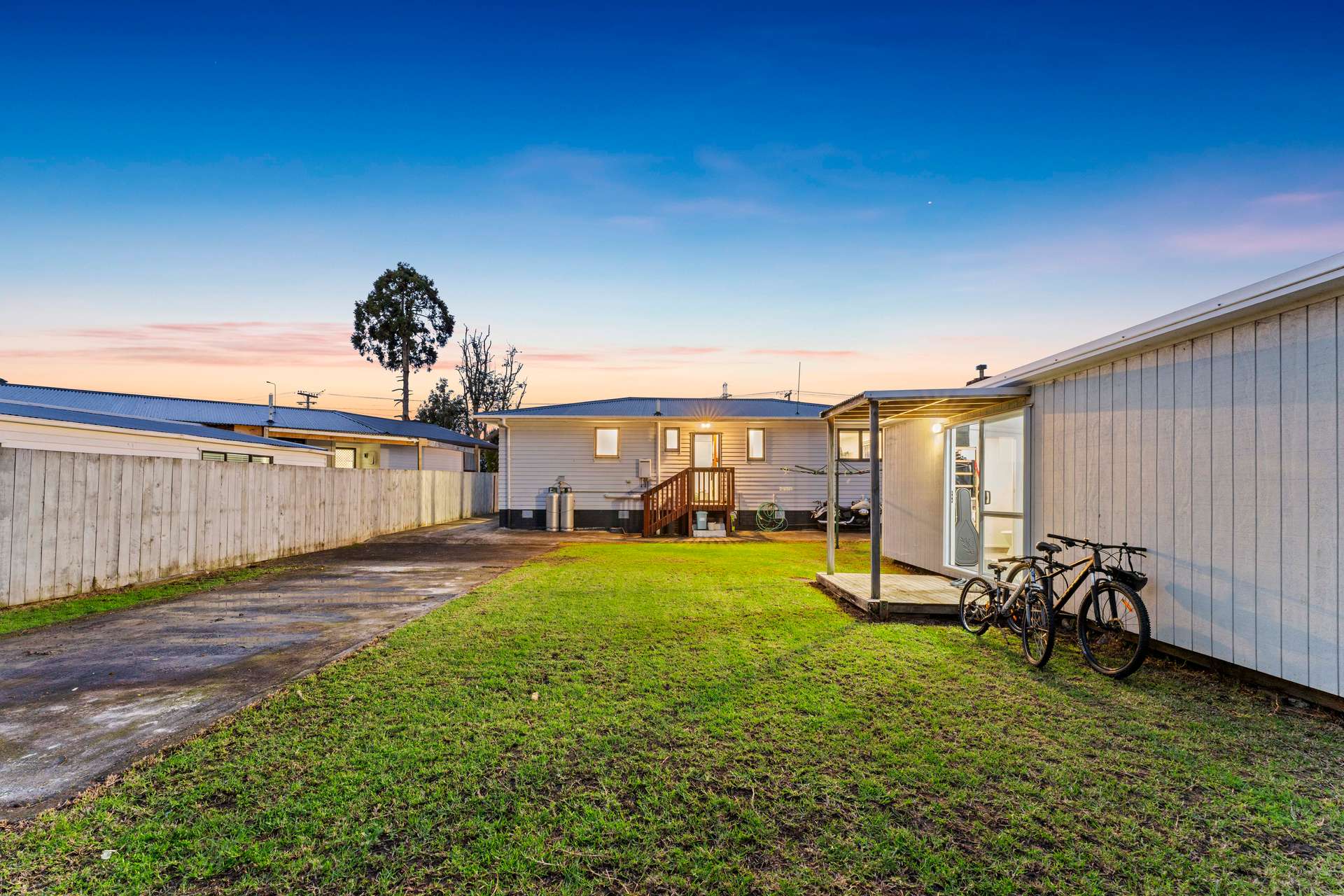42 Harwood Crescent photo 18