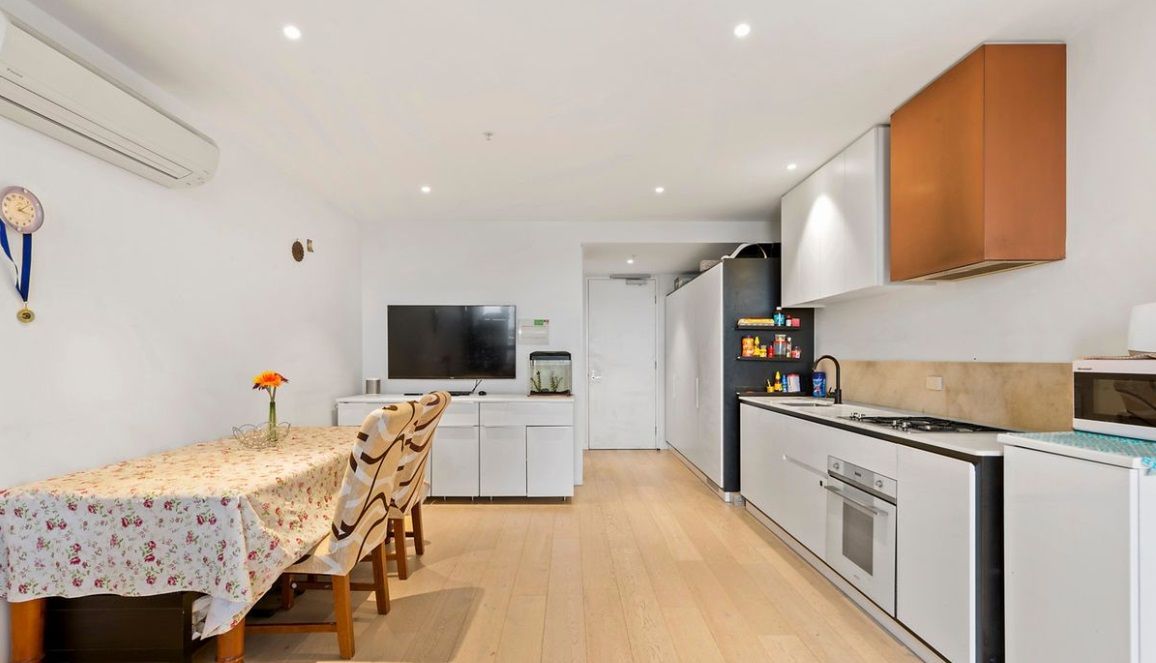 208/276 Neerim Road, Carnegie, VIC 3163