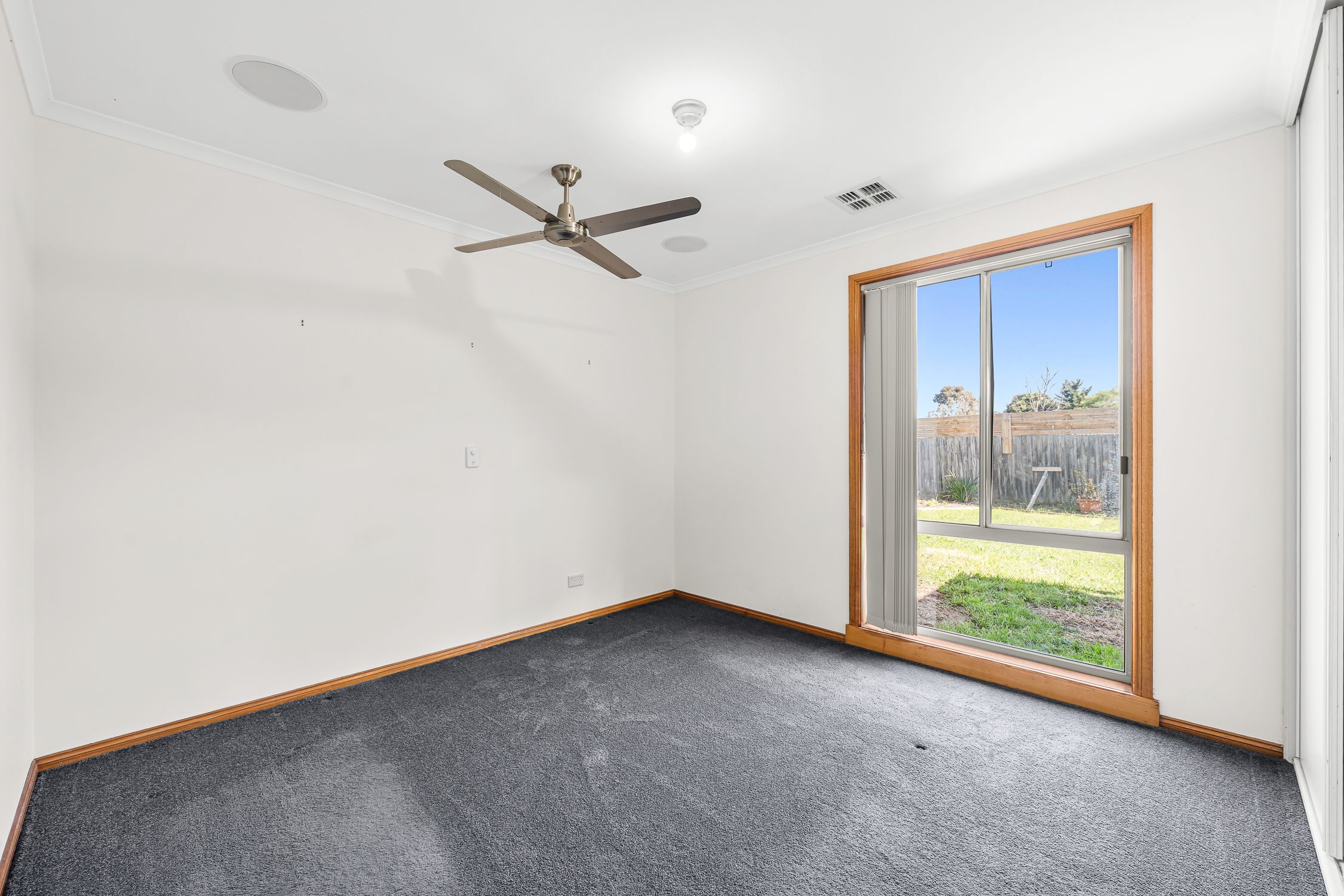 7 Lauren Square — photo 7 of 10