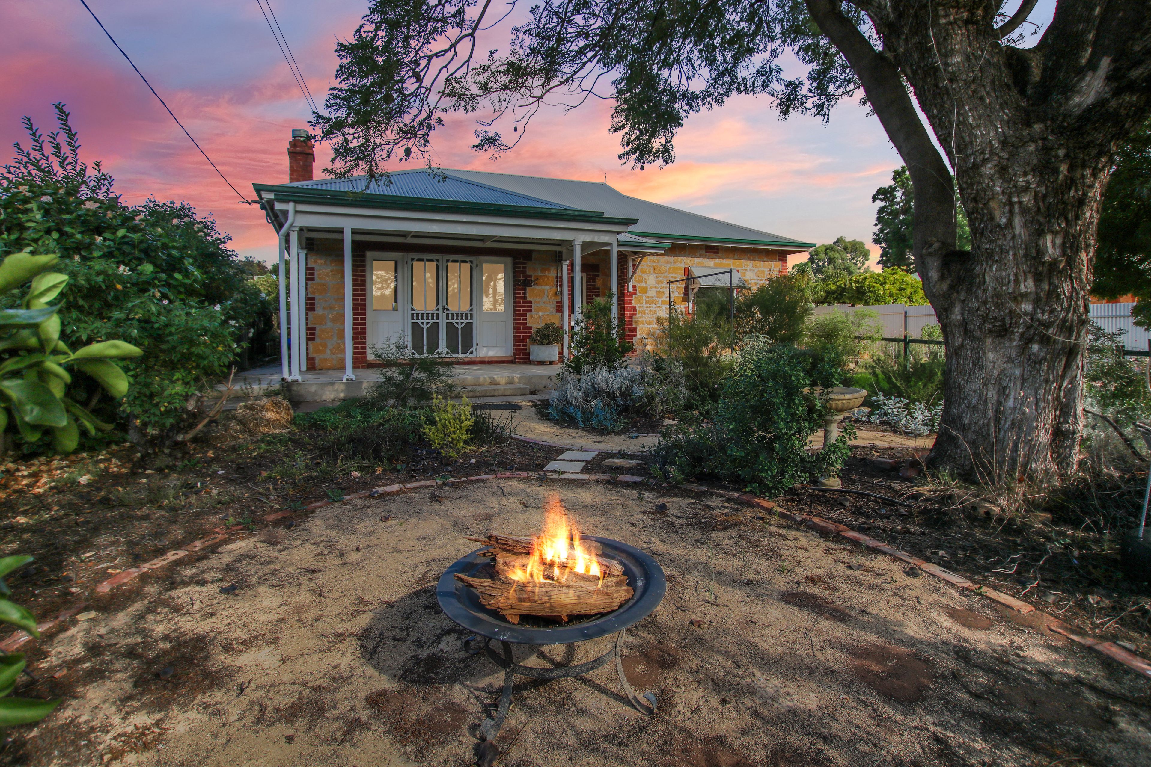 15 Thompson Street — photo from Ray White Riverland