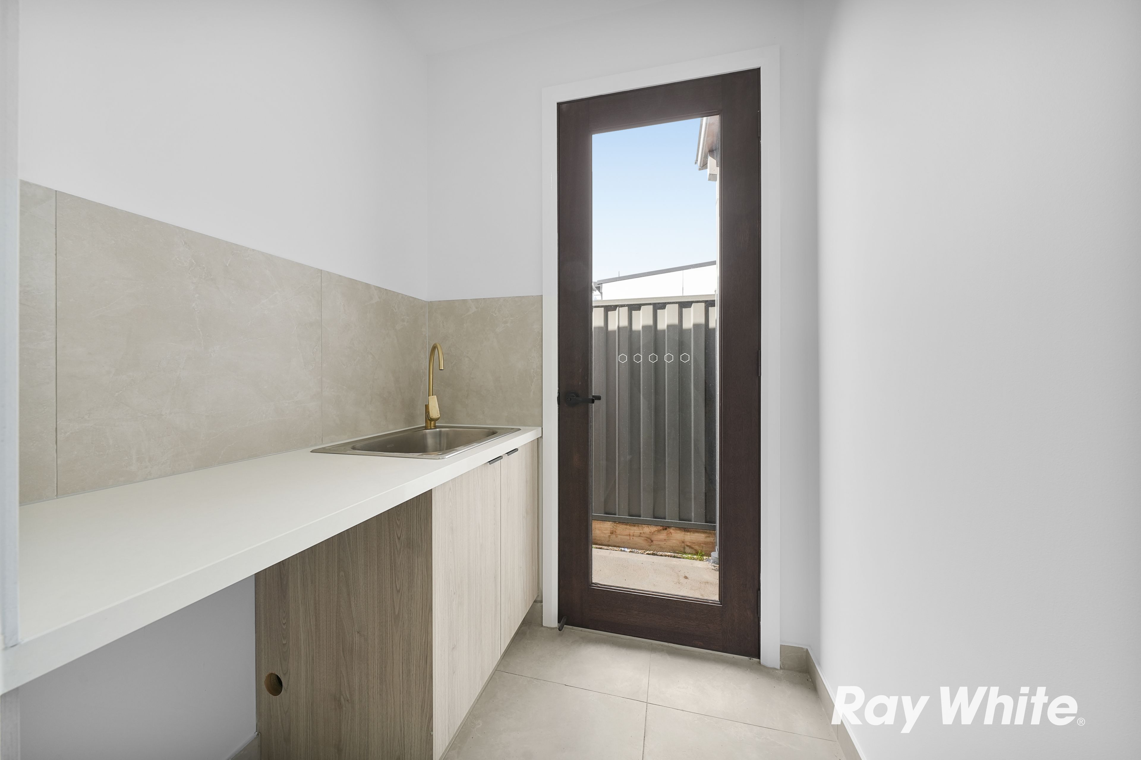 4 SYLVESTRIS Drive — photo 21 of 22