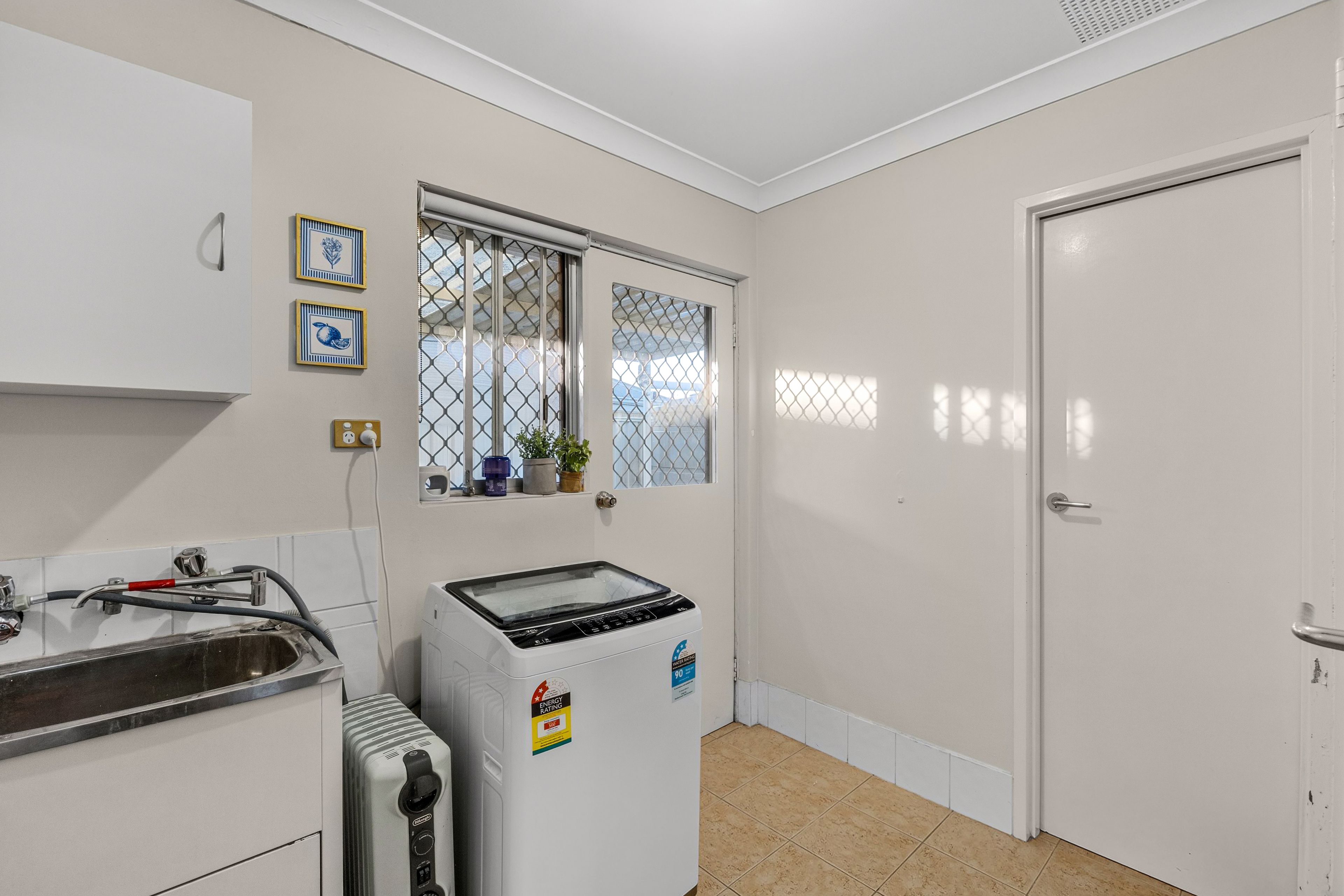 36A Cobham Way — photo 15 of 18