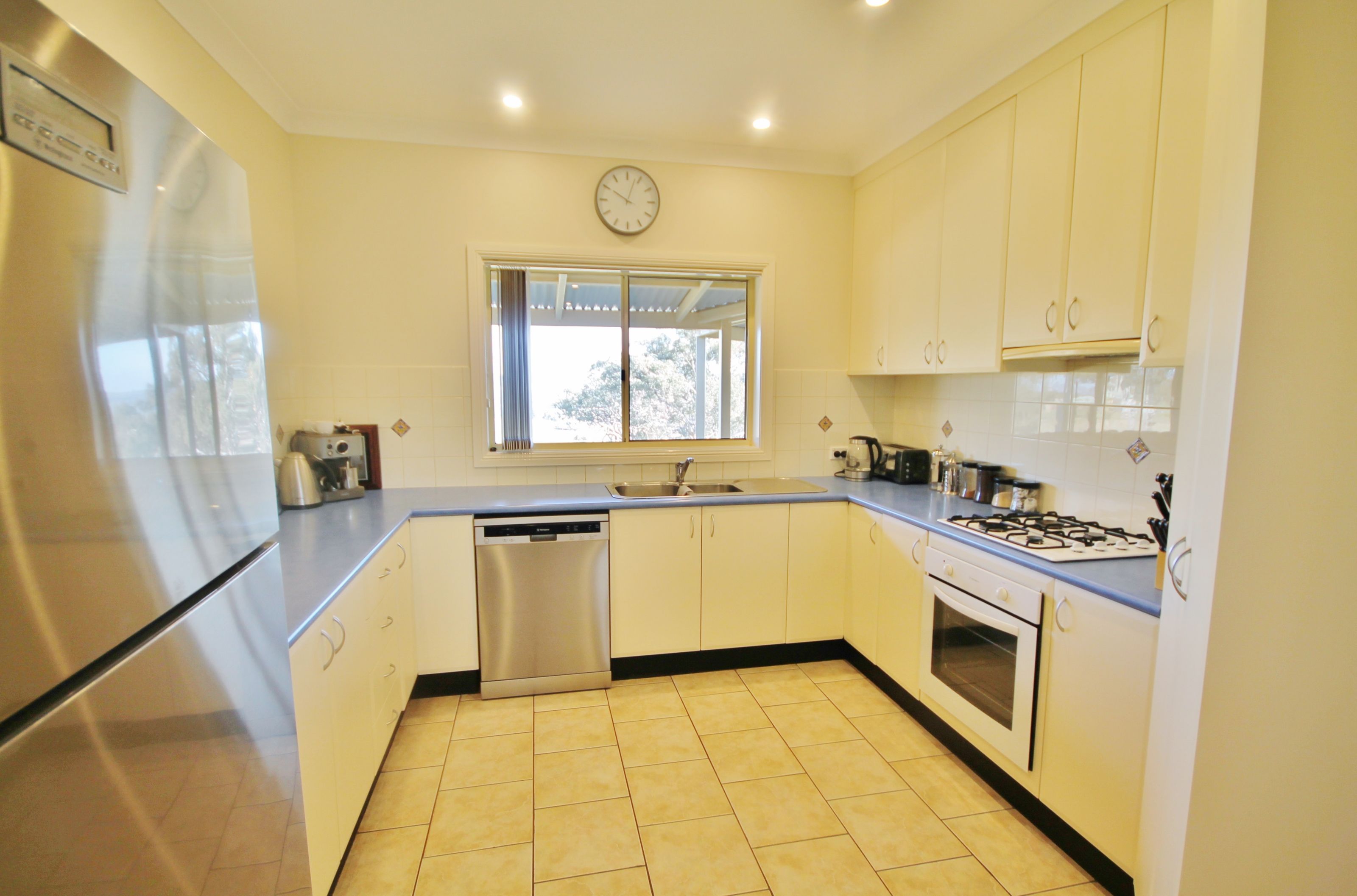 39 Burrows Road, Young, NSW 2594