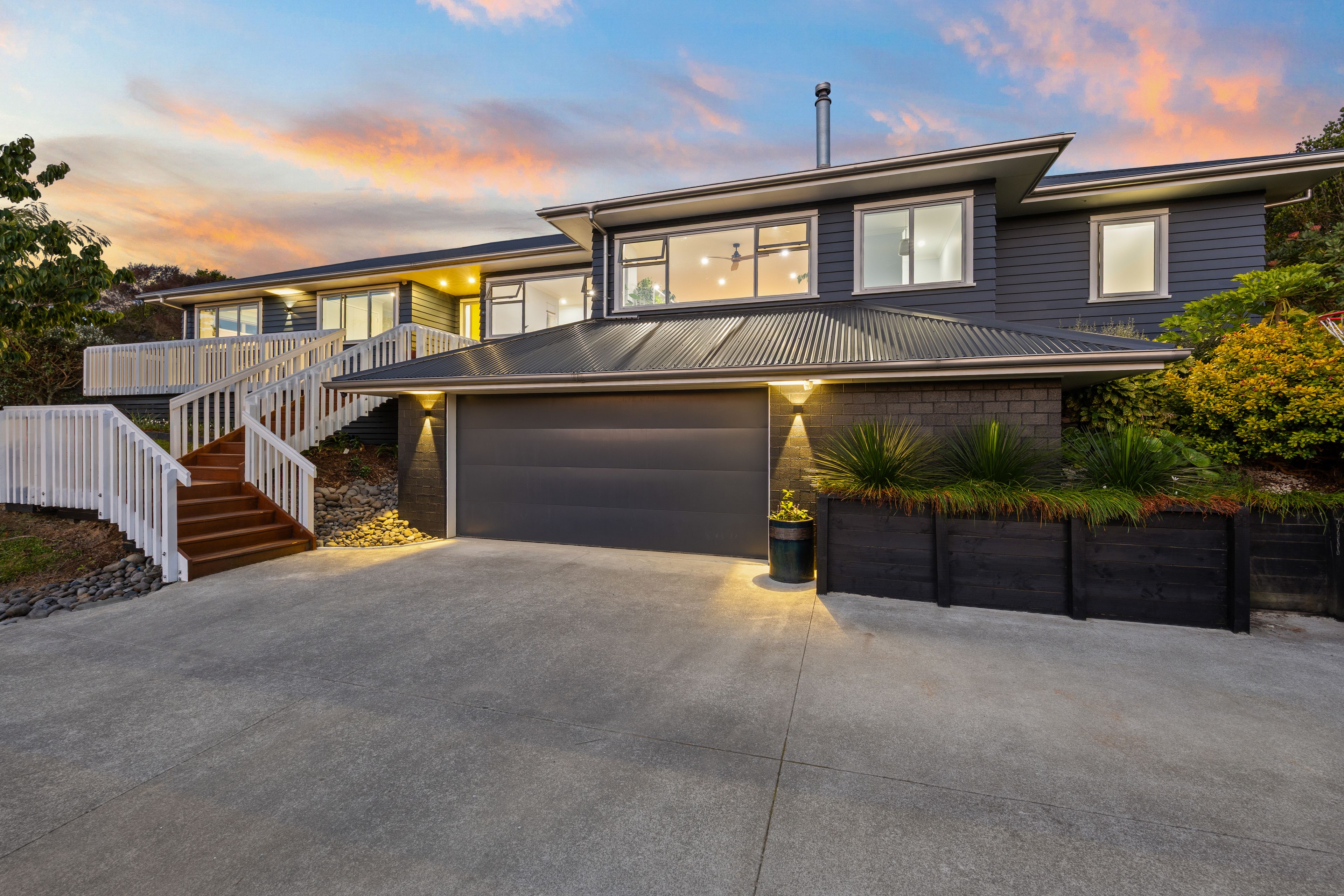 101 Waitakere Road, Waitakere, Waitakere City