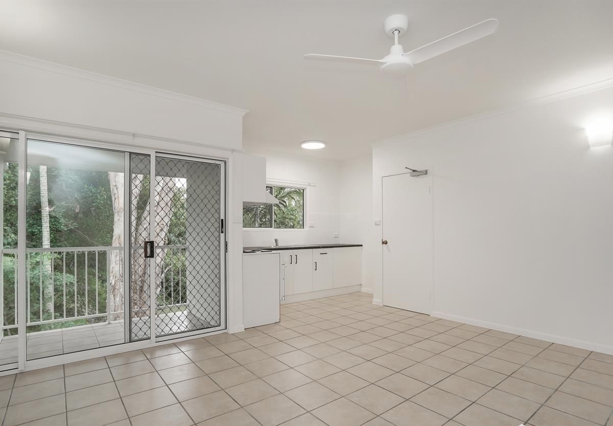 6/35 Macnamara Street — photo 3 of 7