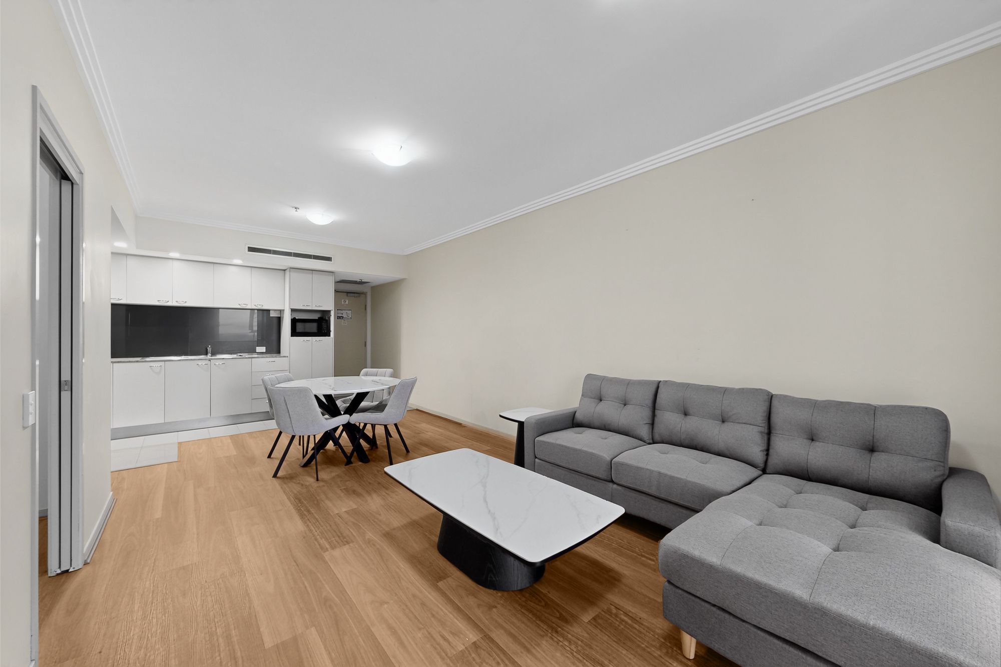 3207/70 Mary Street — photo 3 of 19