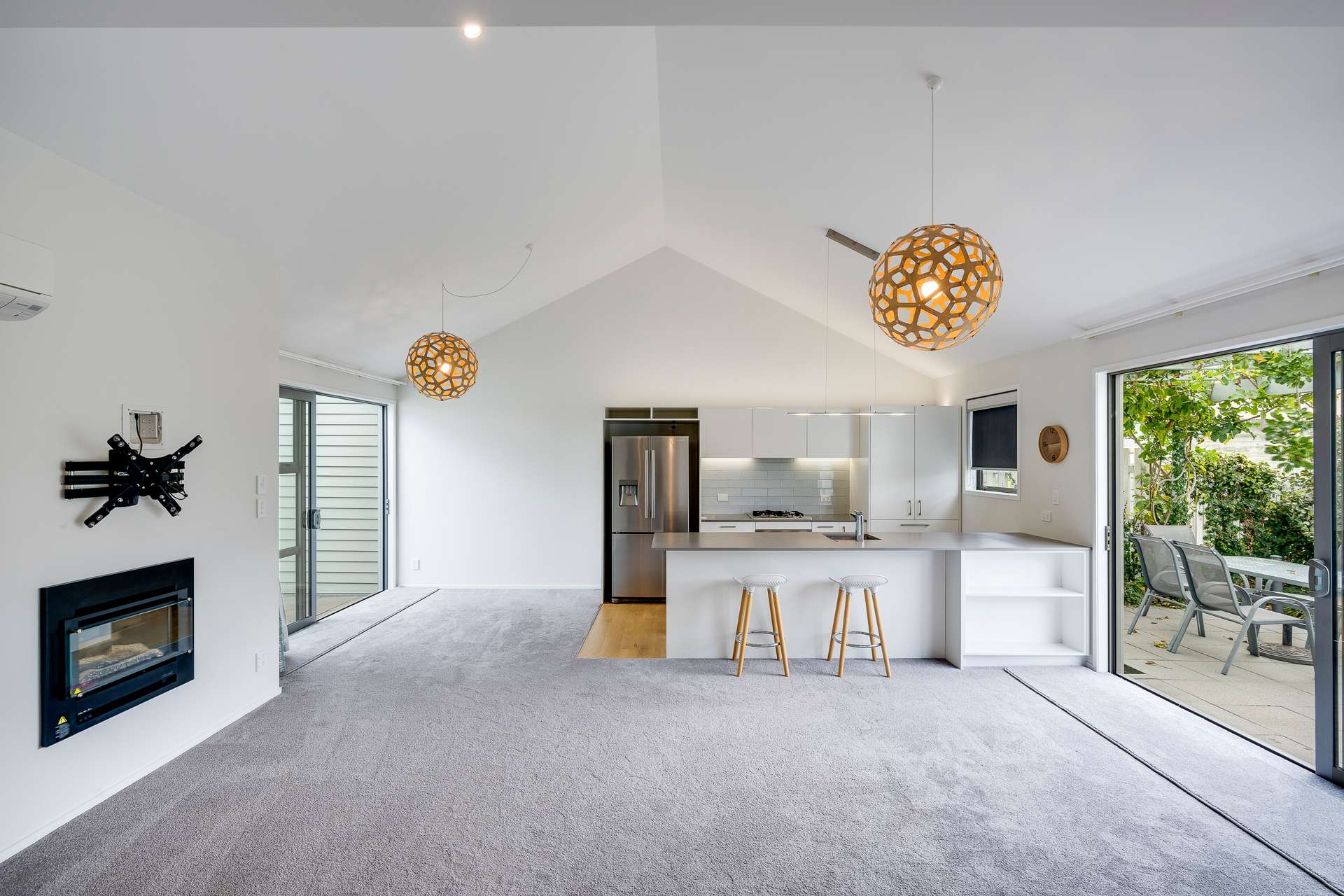 47 Waghorne Street photo 2