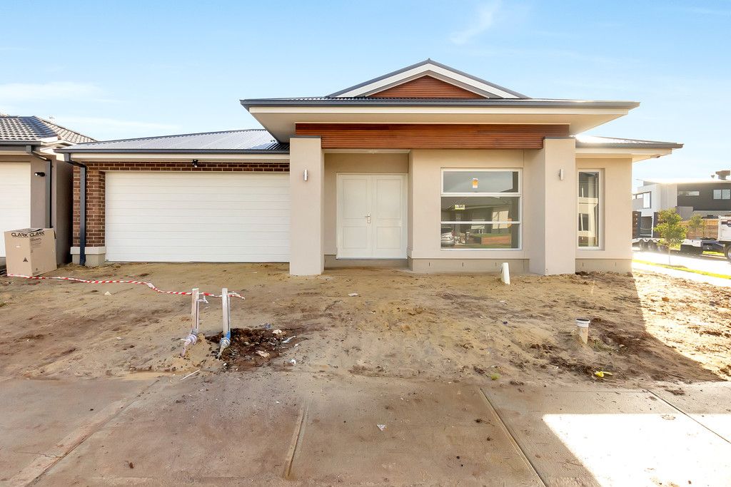 10 Murrindal Street, Werribee, VIC 3030