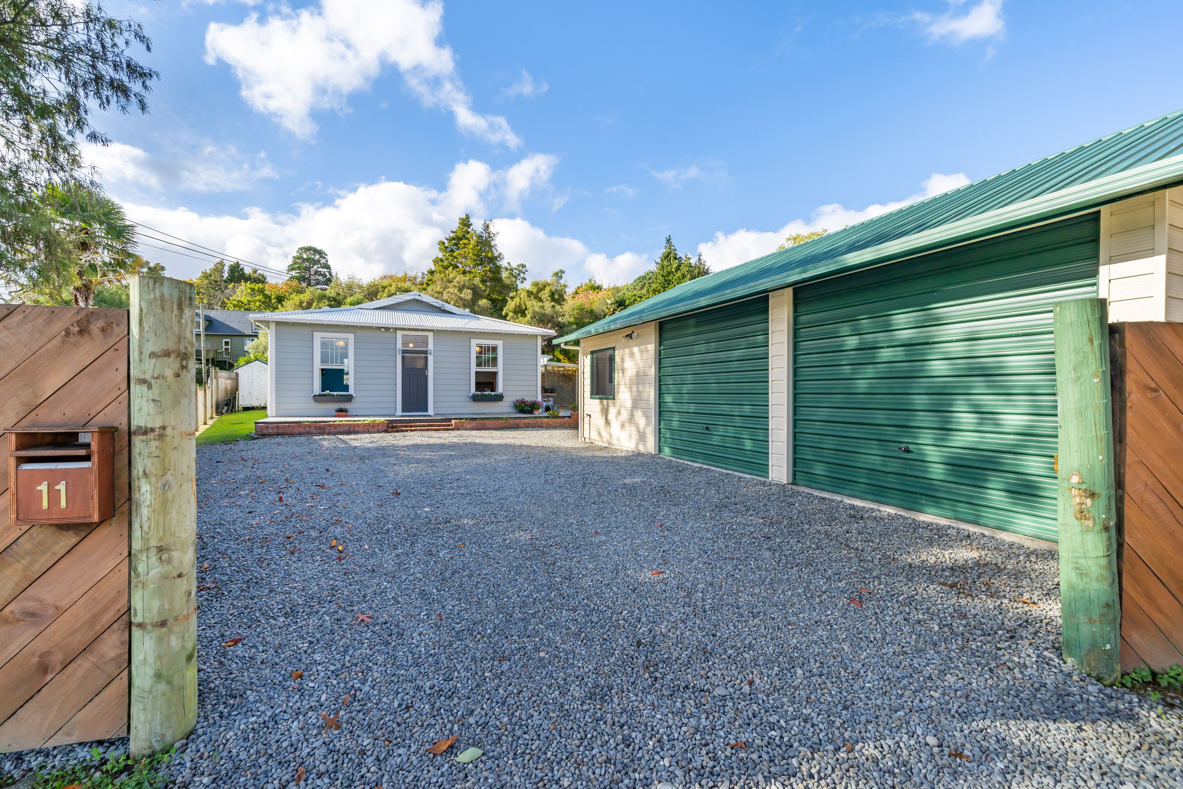 11 Moeraki Road, Maoribank, Upper Hutt City