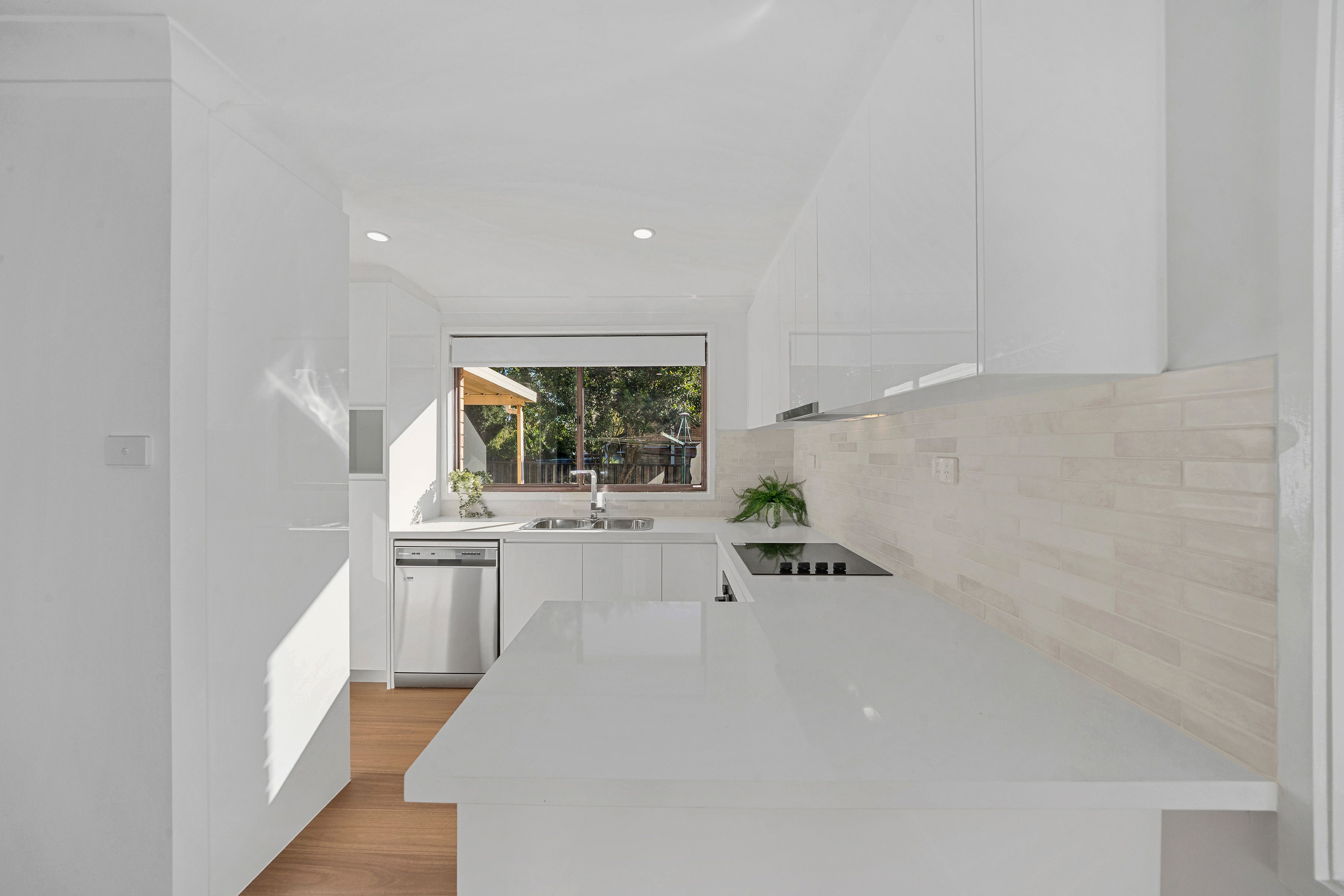 1 Kingsley Grove — photo 3 of 21