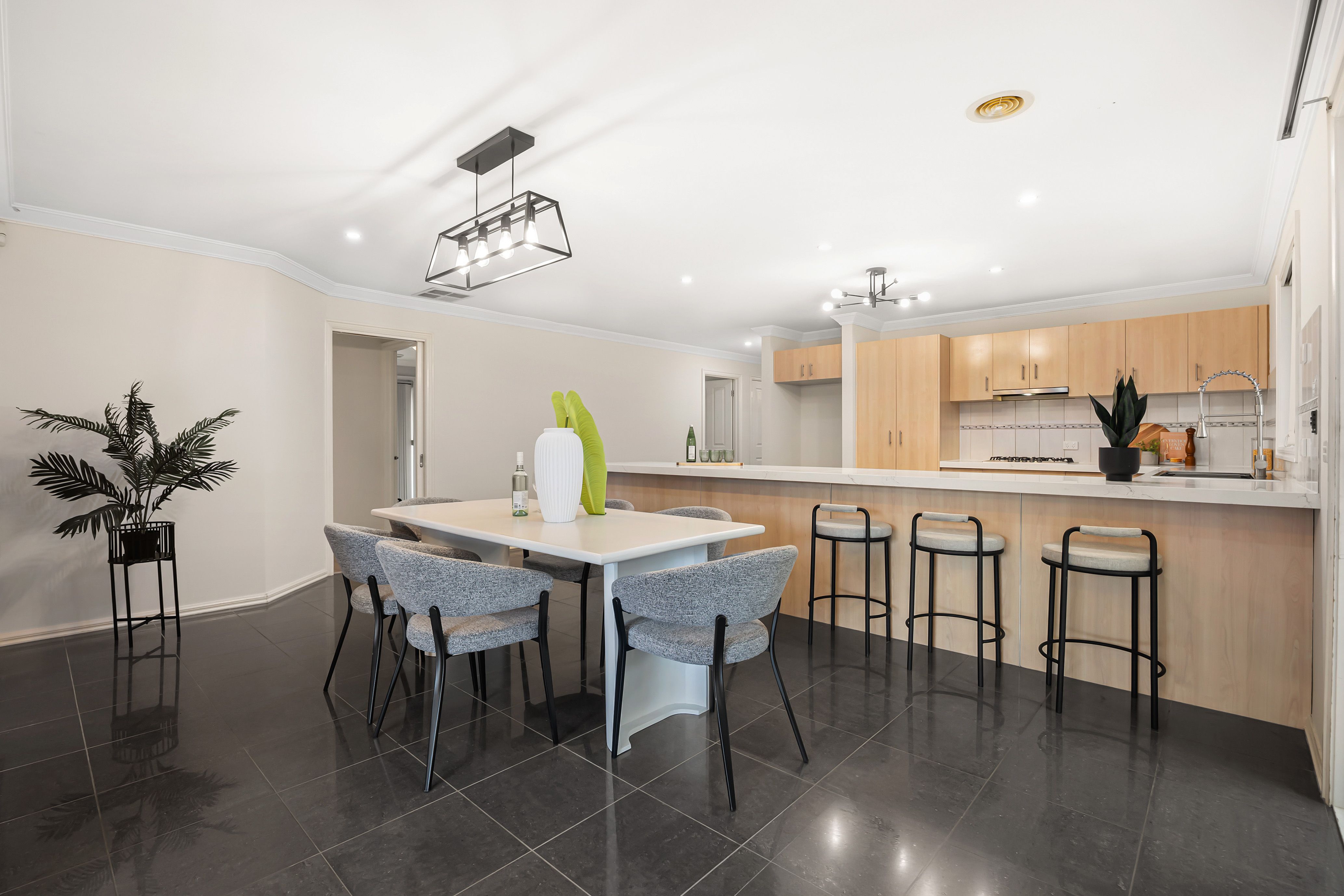 14 Ashridge Court — photo 8 of 23