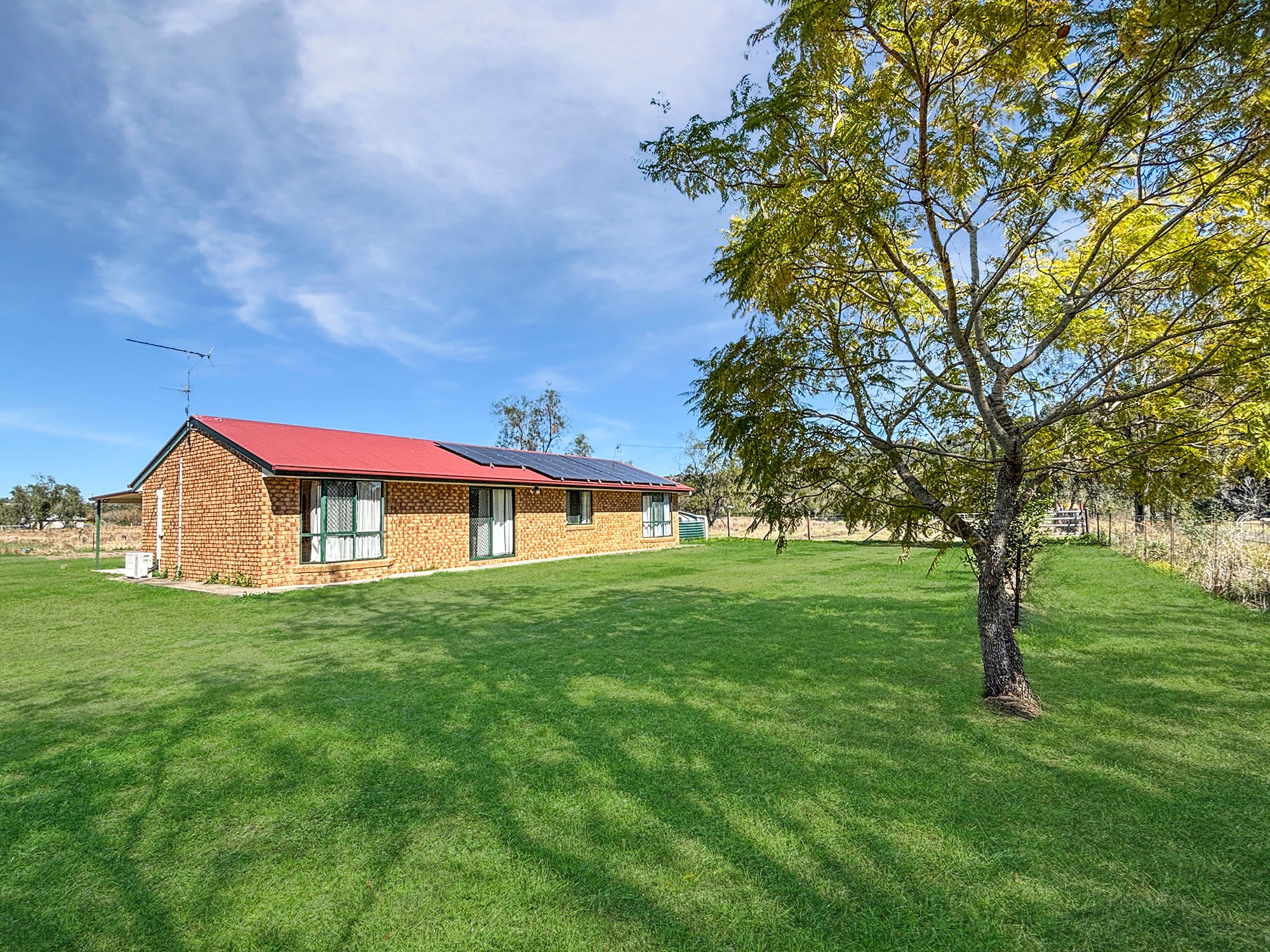 2 Waterhouse Road, Summerholm, QLD 4341