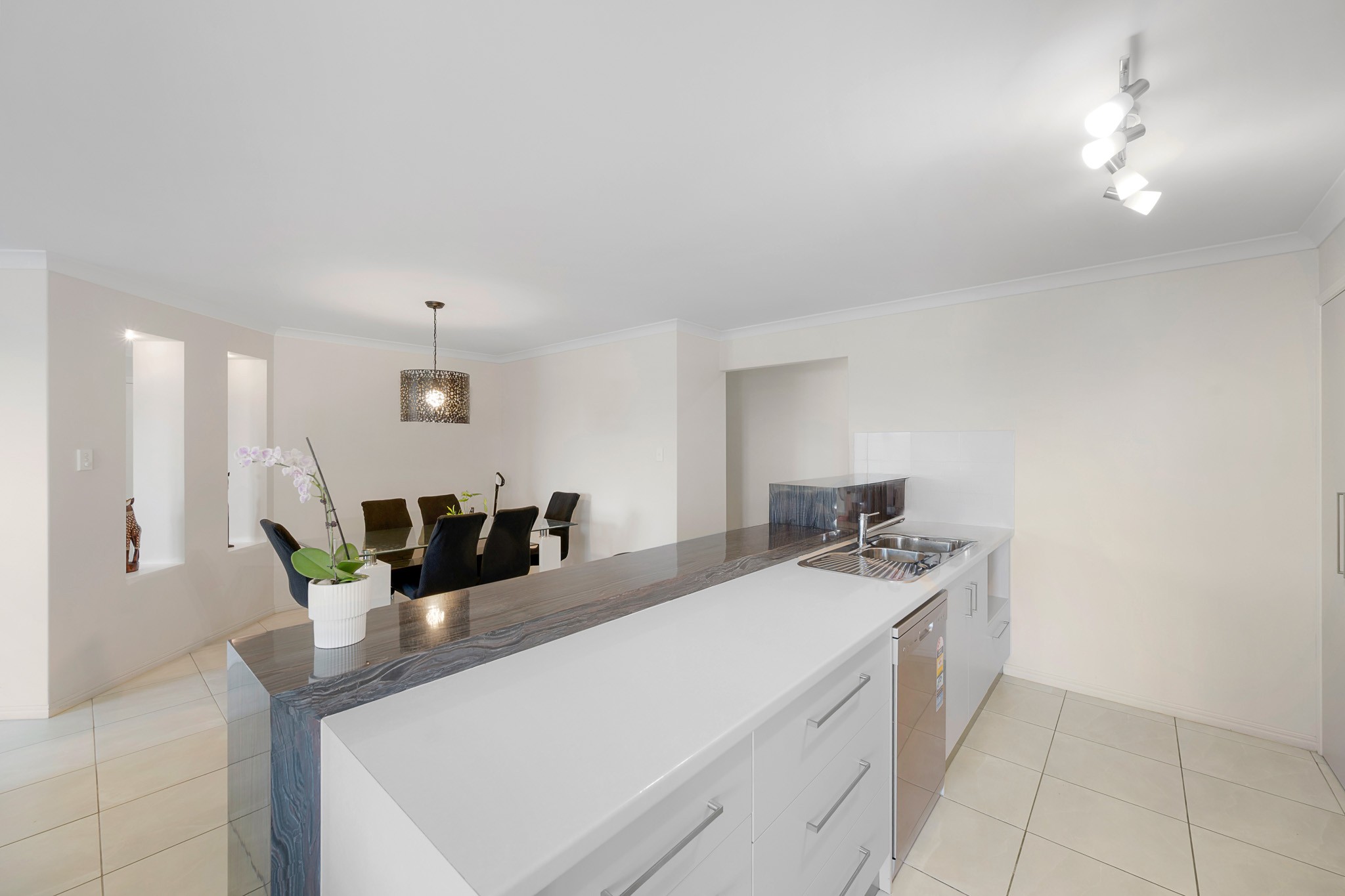 8 Cressbrook Street, Clinton, QLD 4680