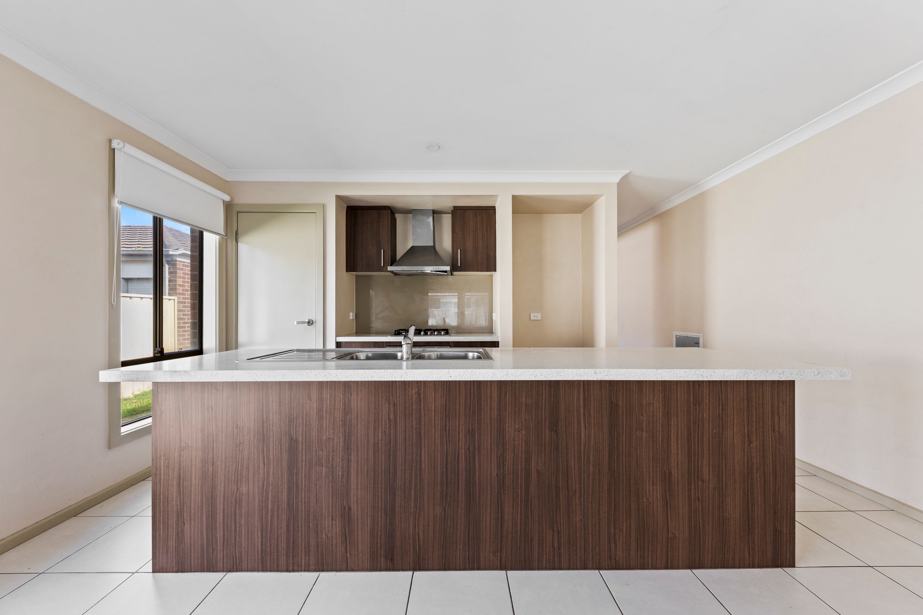 15 Zenith Street — photo 3 of 22