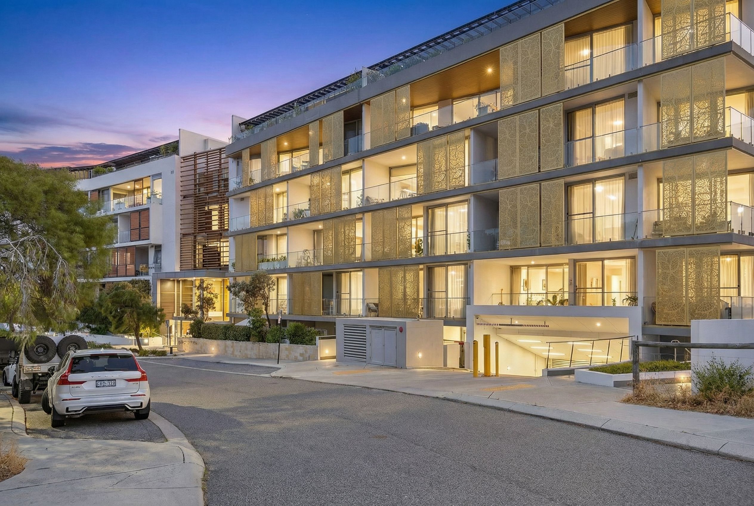 2 Milyarm Rise, Swanbourne WA 6010