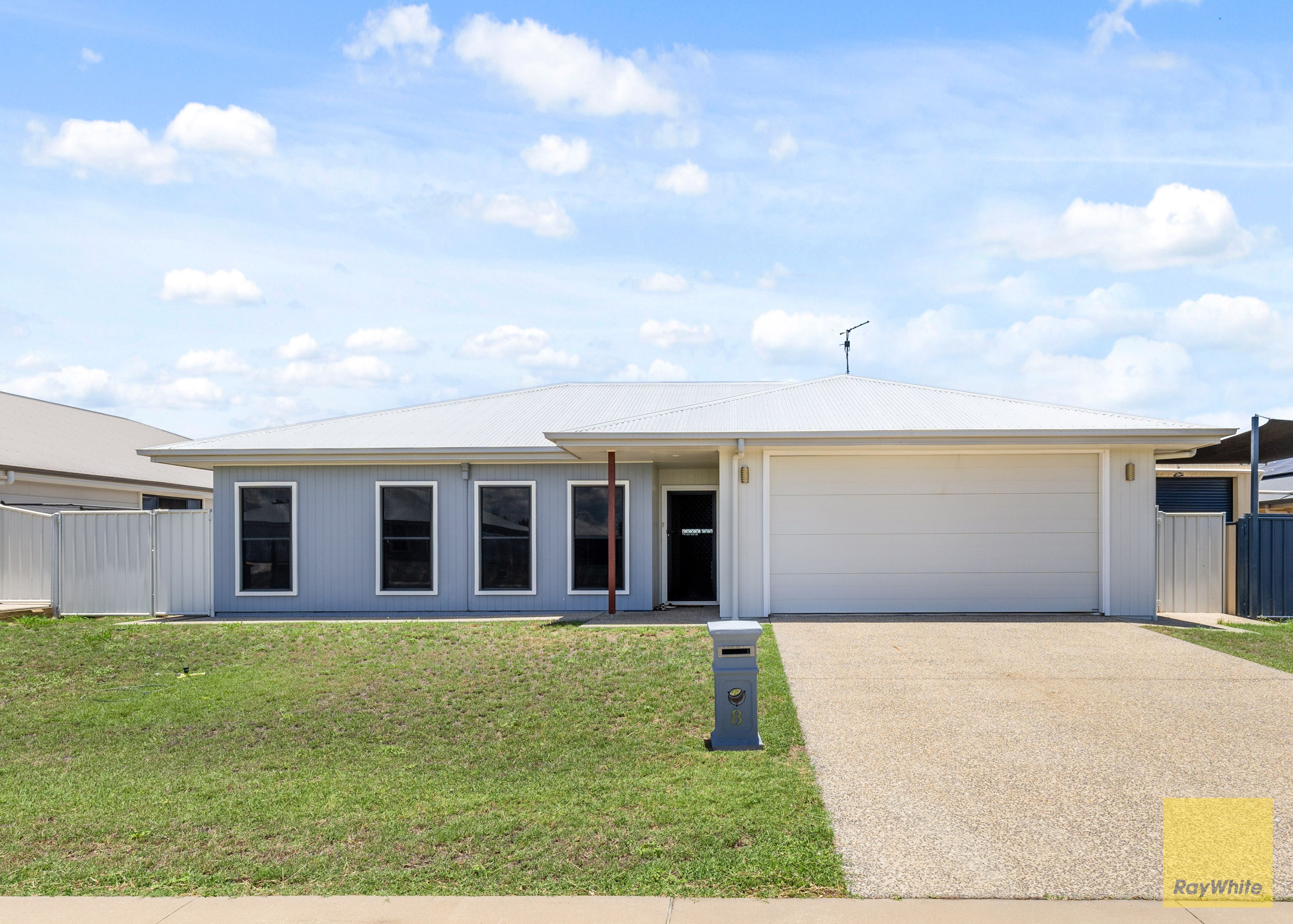 8 Costello Court, Emerald QLD 4720