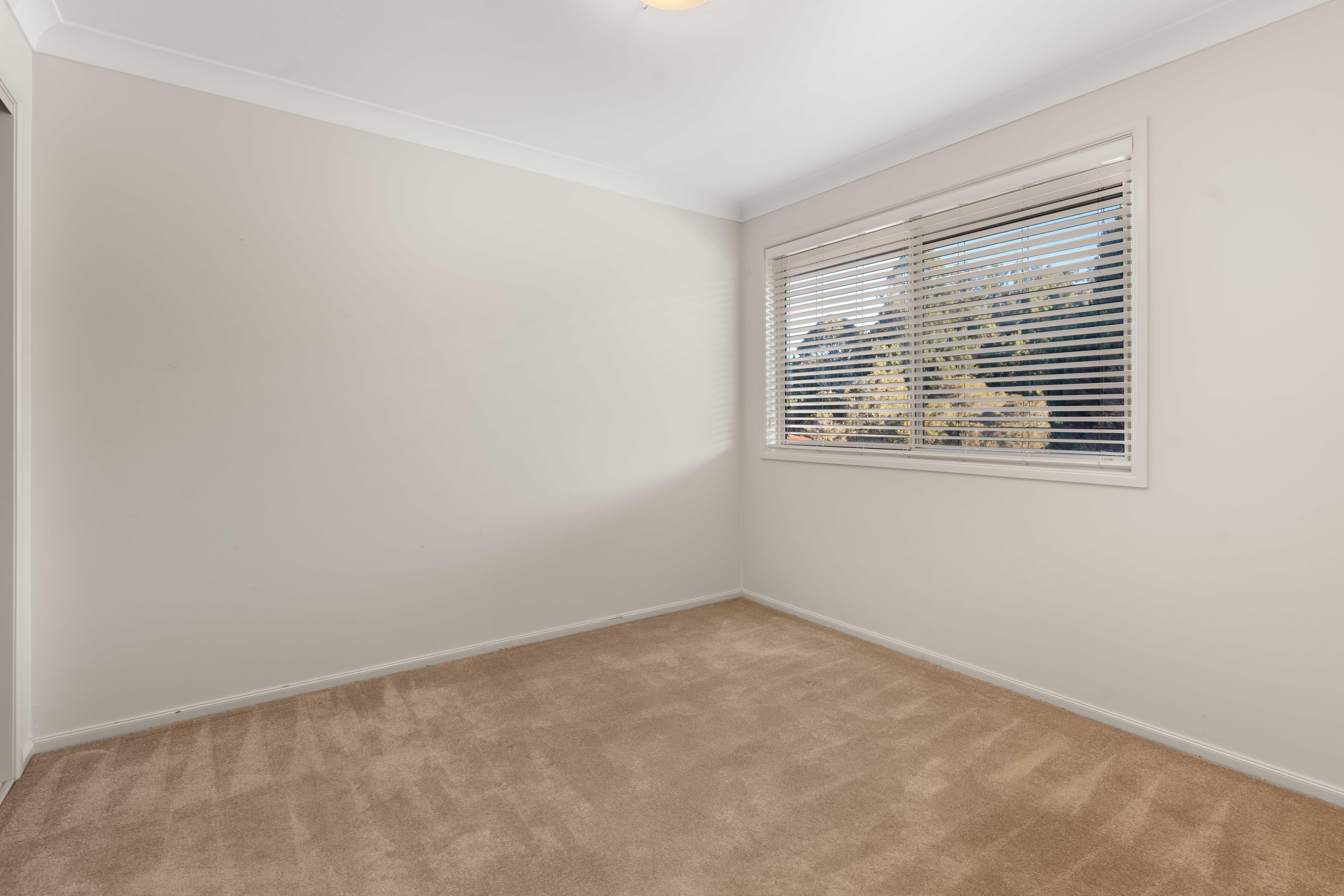 35 Emerald Drive — photo 10 of 30