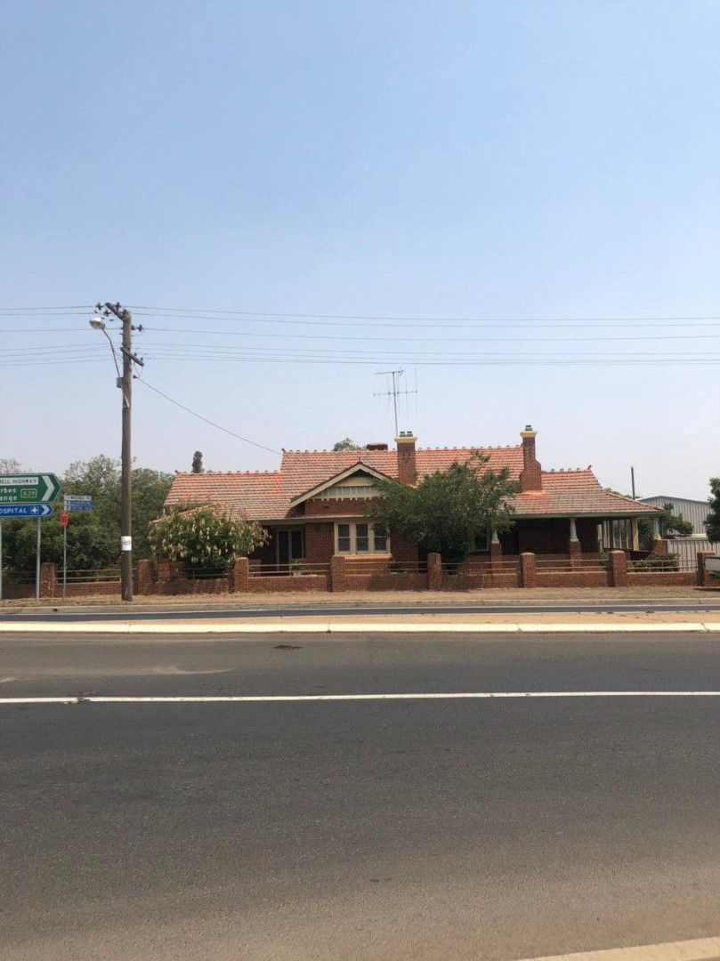 404 Clarinda Street, Parkes, NSW 2870