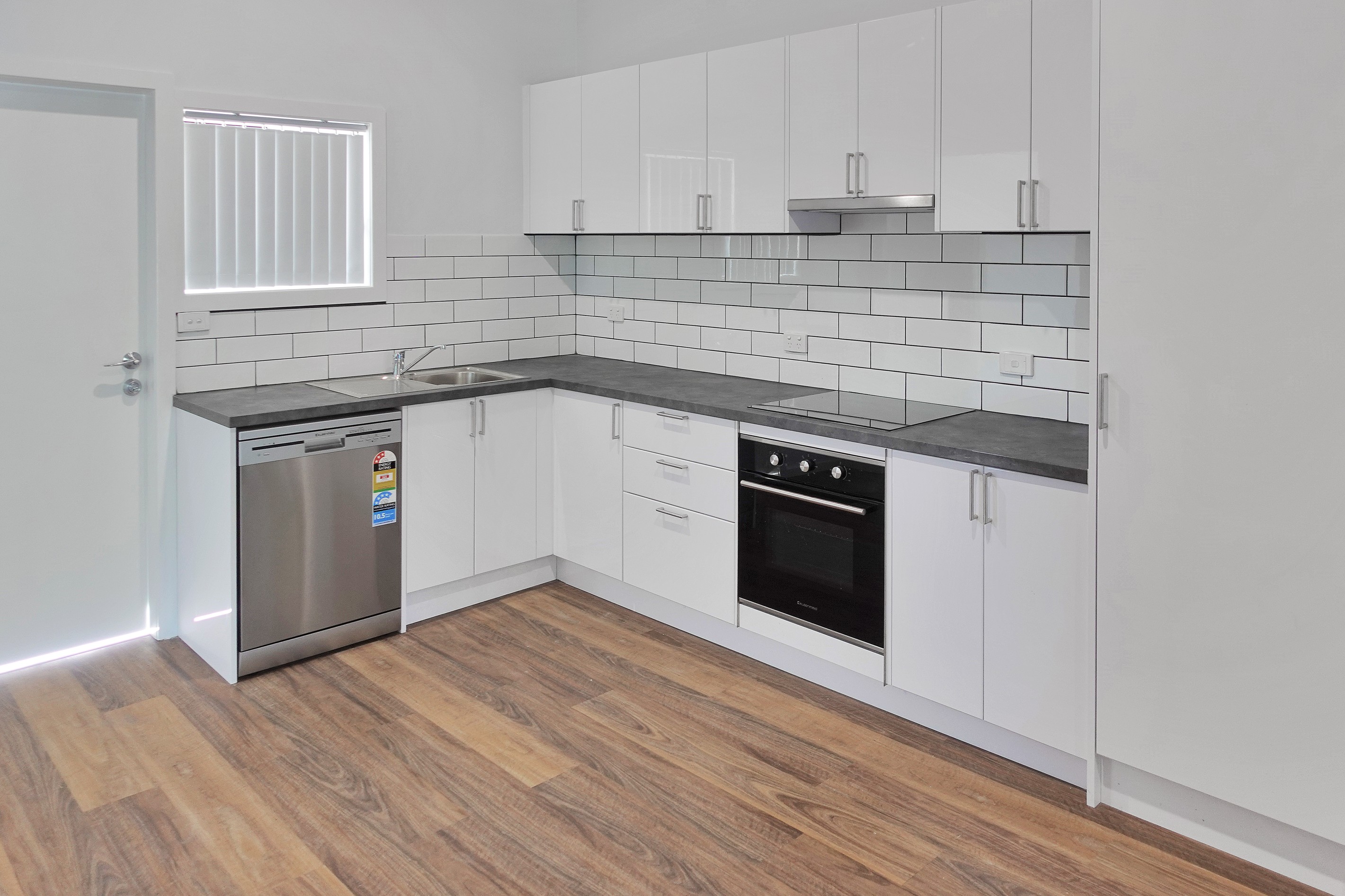 1 Macquarie Road, Fennell Bay, NSW 2283