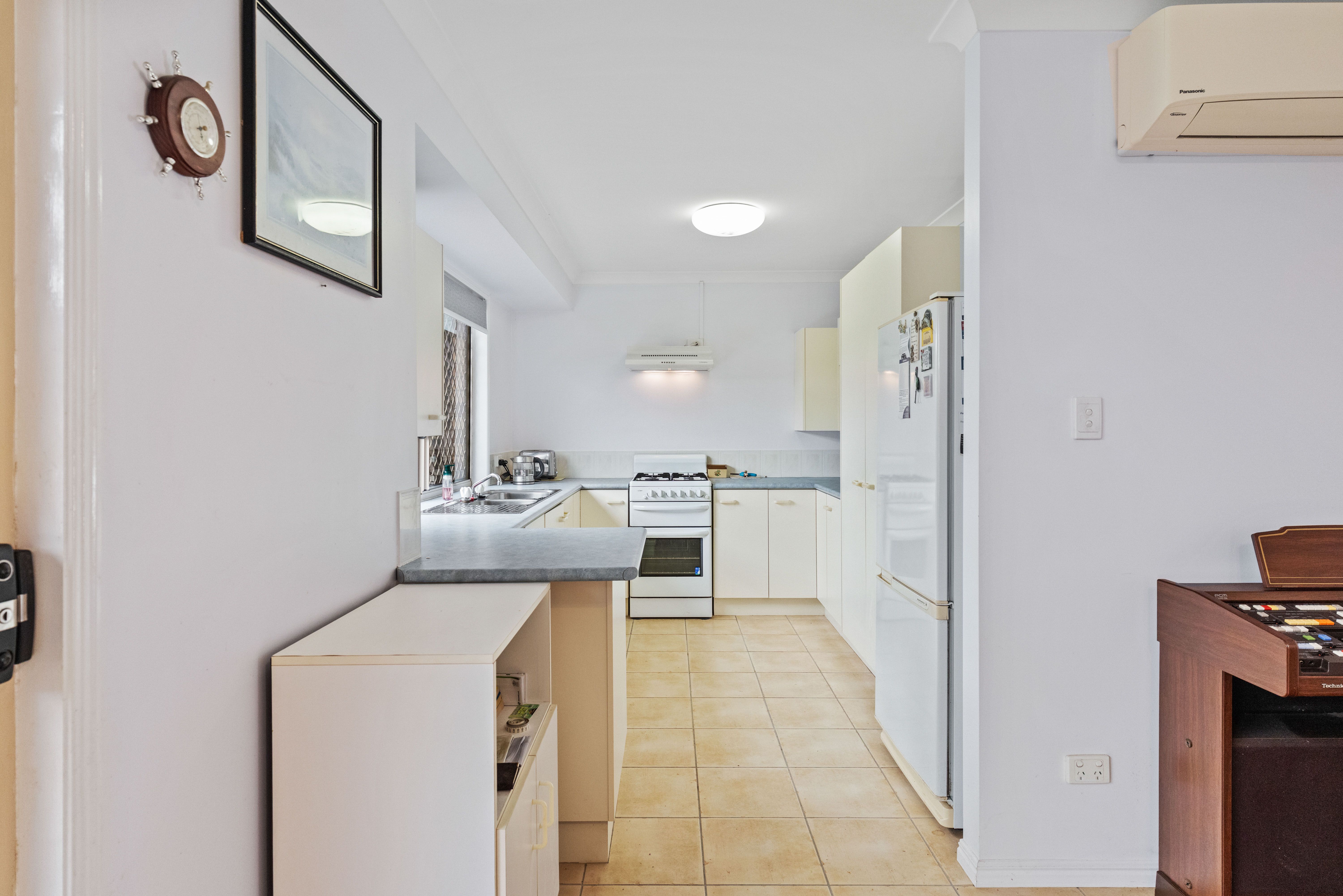 4/12 Fig Street — photo 8 of 16