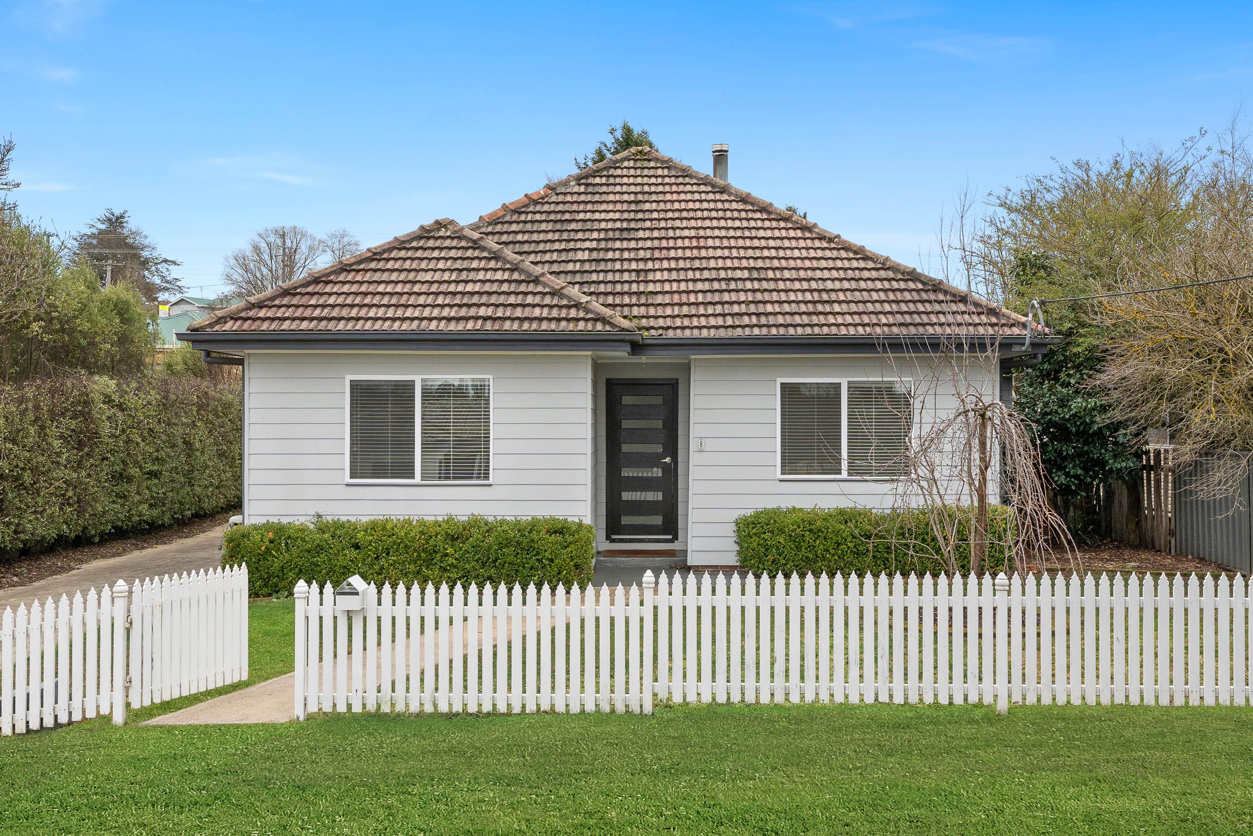 8 Oram Street, Crookwell, NSW 2583