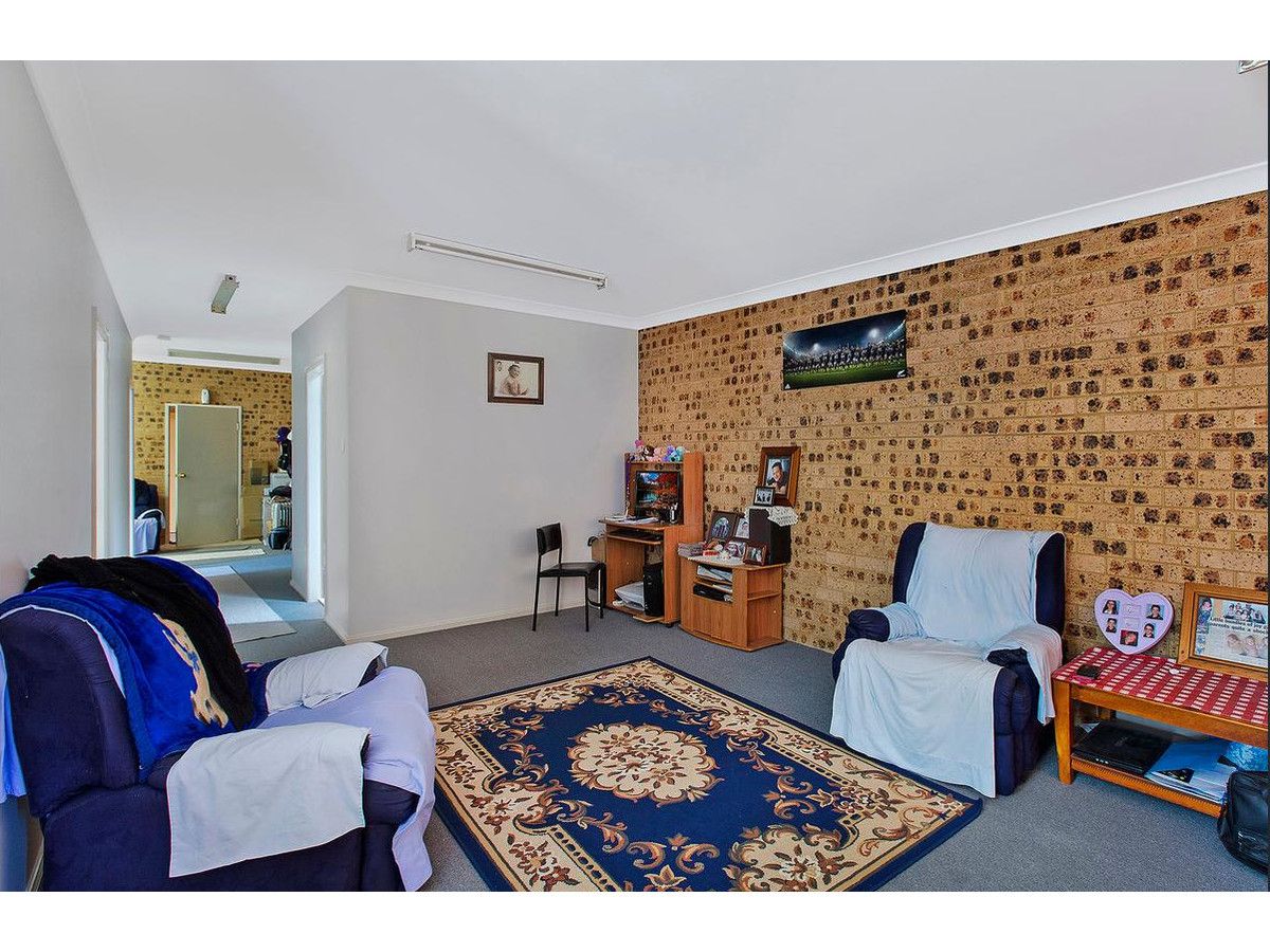 2- 160 Lakedge Avenue, Berkeley Vale, NSW 2261