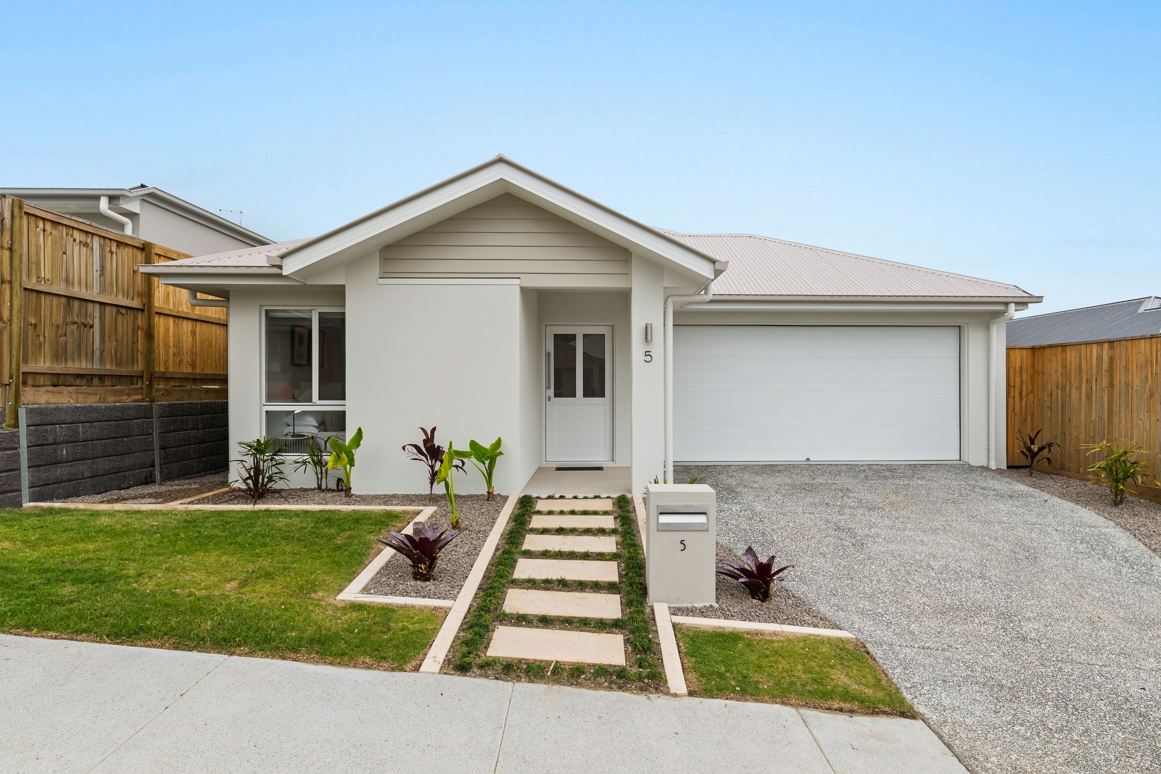 5 Beacon Street, Ripley QLD 4306