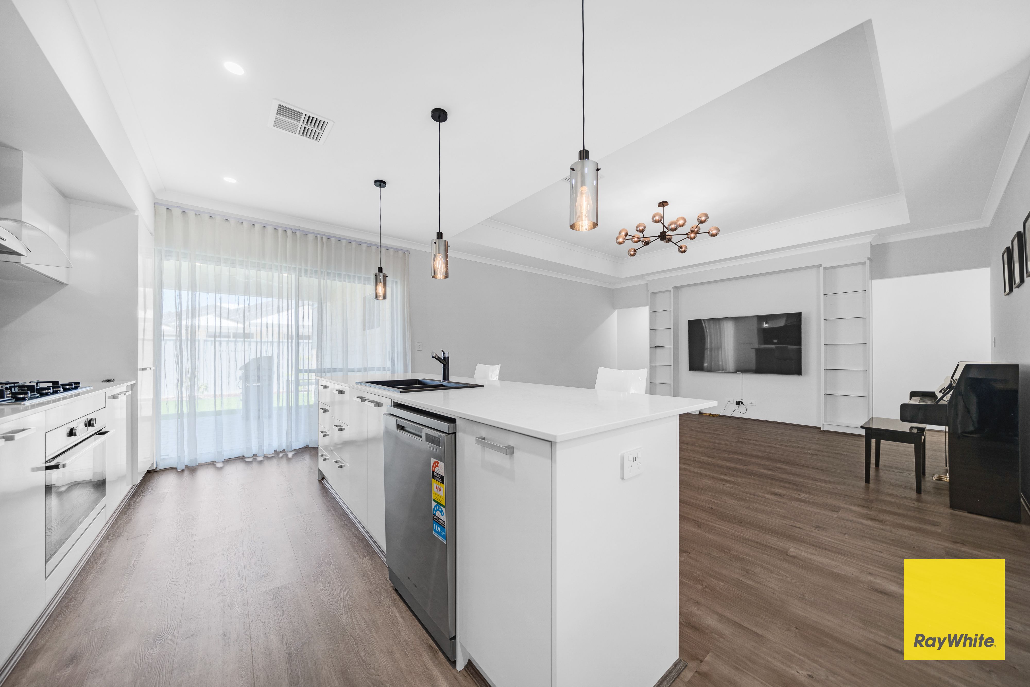 1/124 Roberts Road — photo 10 of 15