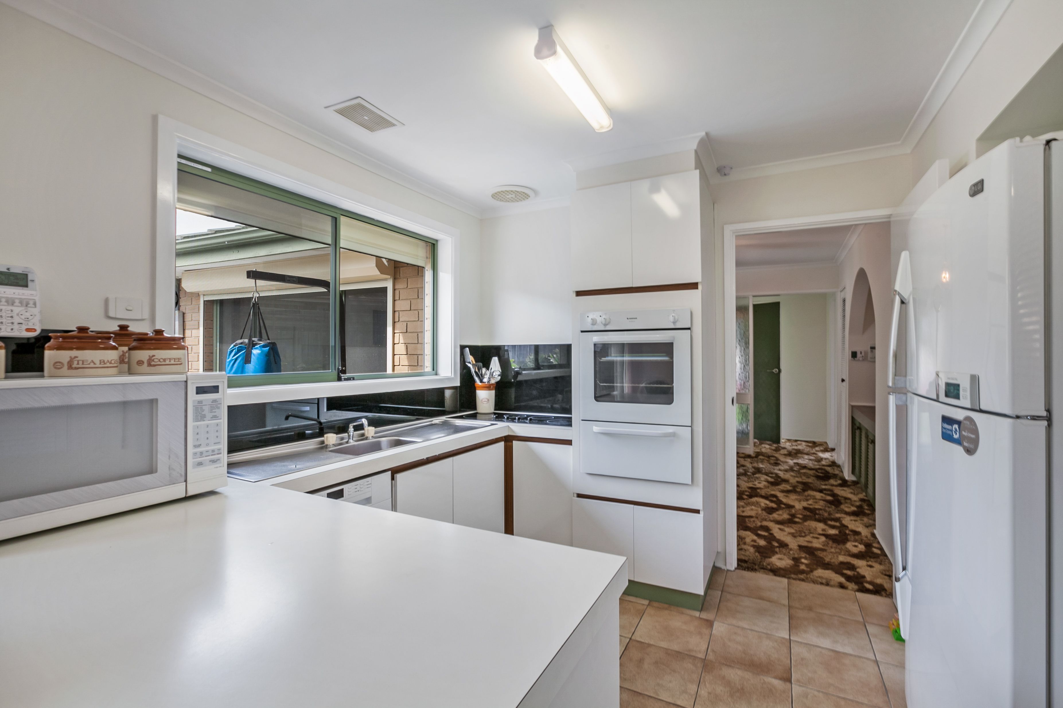 4 Madigan Crescent, Mill Park, VIC 3082