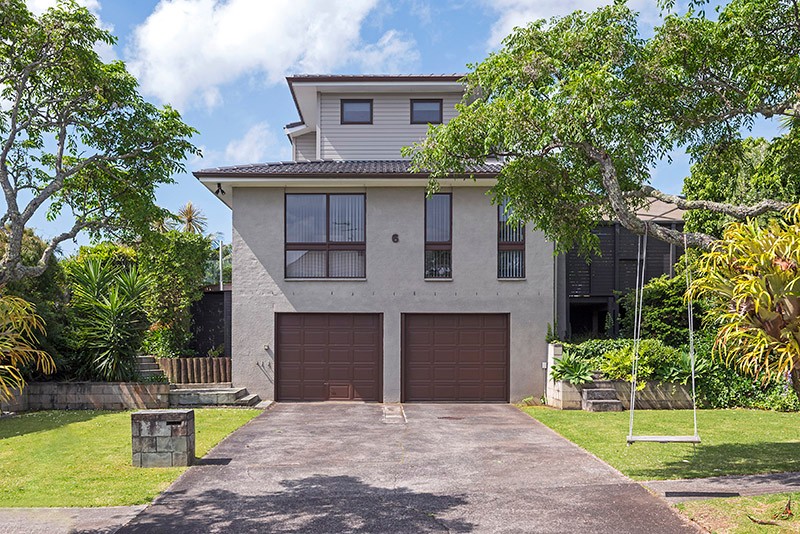 6 Caithness Place, Farm Cove, Manukau City