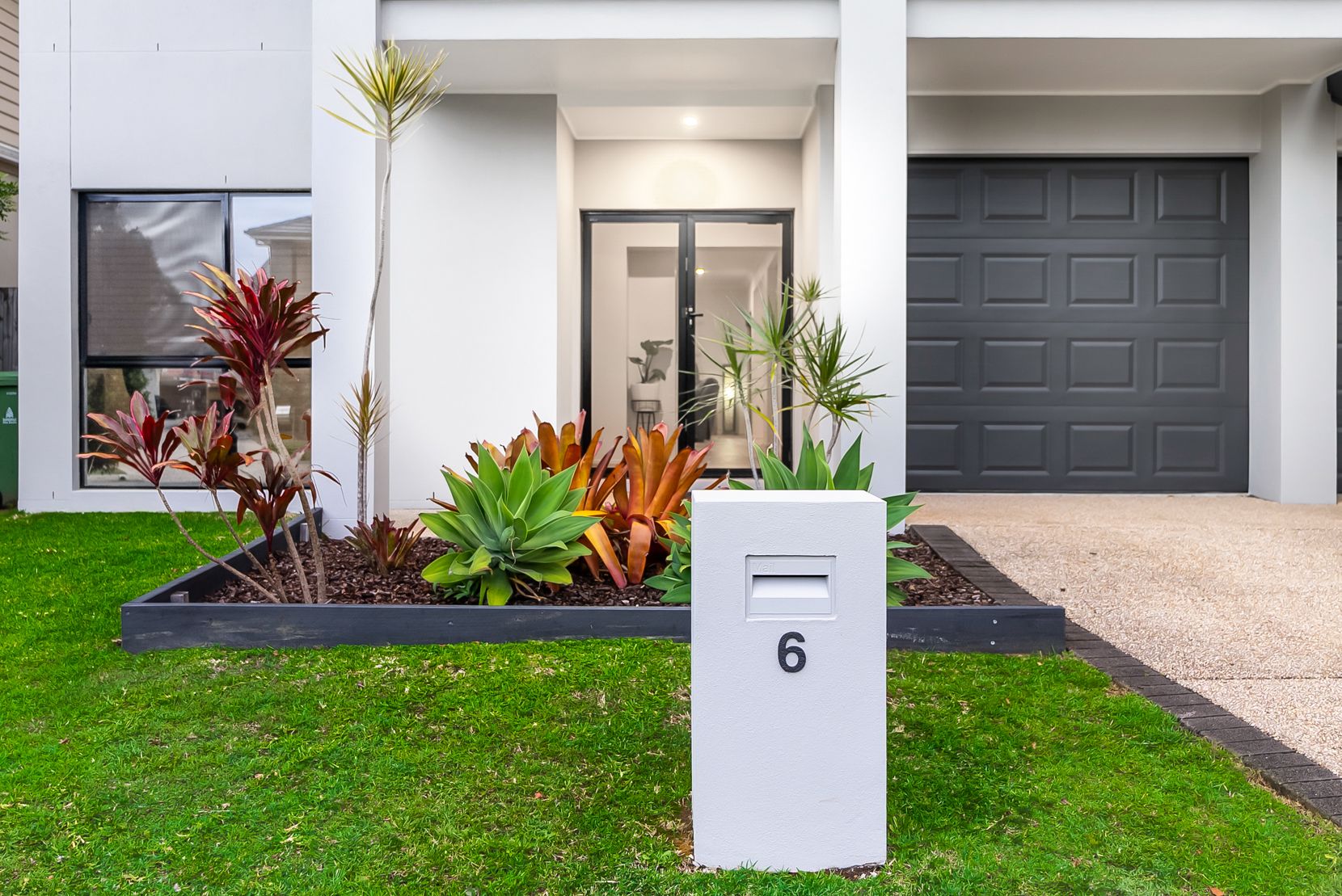 6 Armour Close, North Lakes, QLD 4509