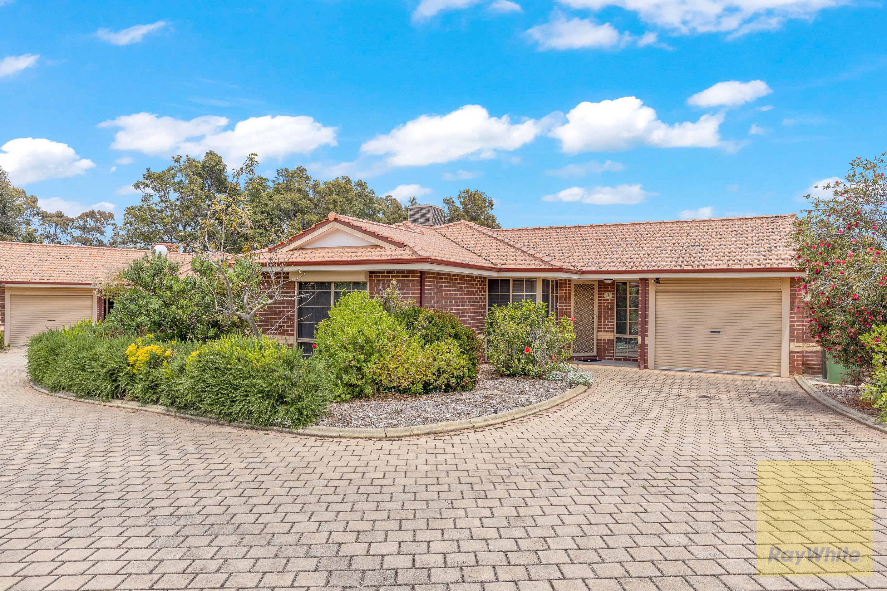 3/27 Magnolia Way, Forrestfield, WA 6058