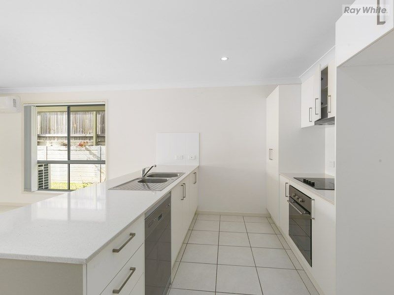 39 Arnaldo Avenue, Augustine Heights, QLD 4300