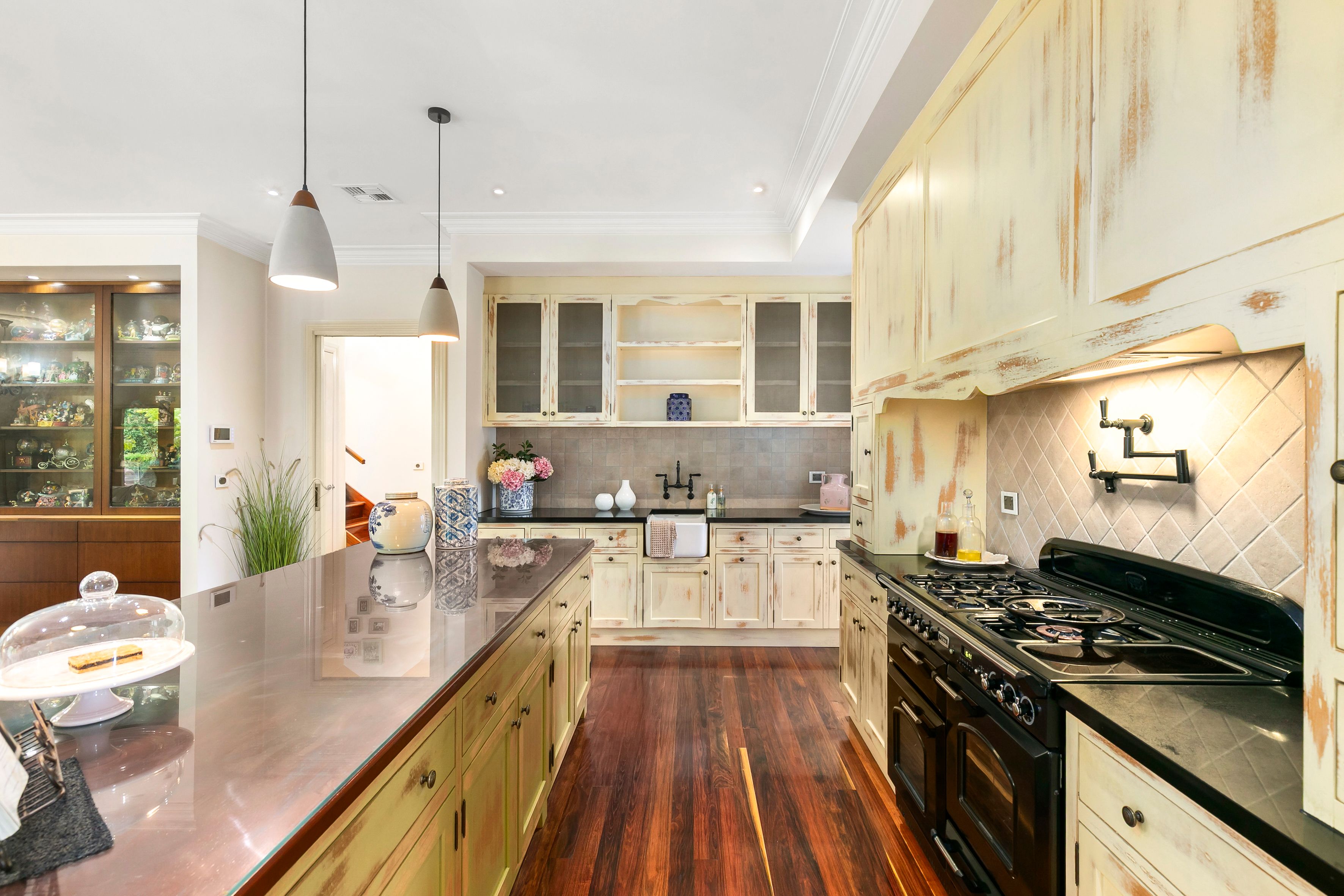 32 Serendip Crescent — photo 6 of 16