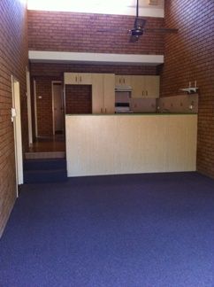 2/104 Kalander Street, Nowra, NSW 2541