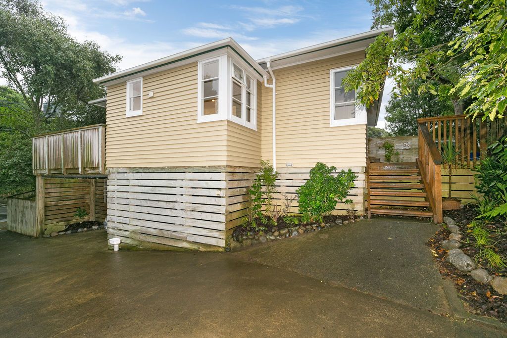 83a Redwood Avenue, Tawa, Wellington City