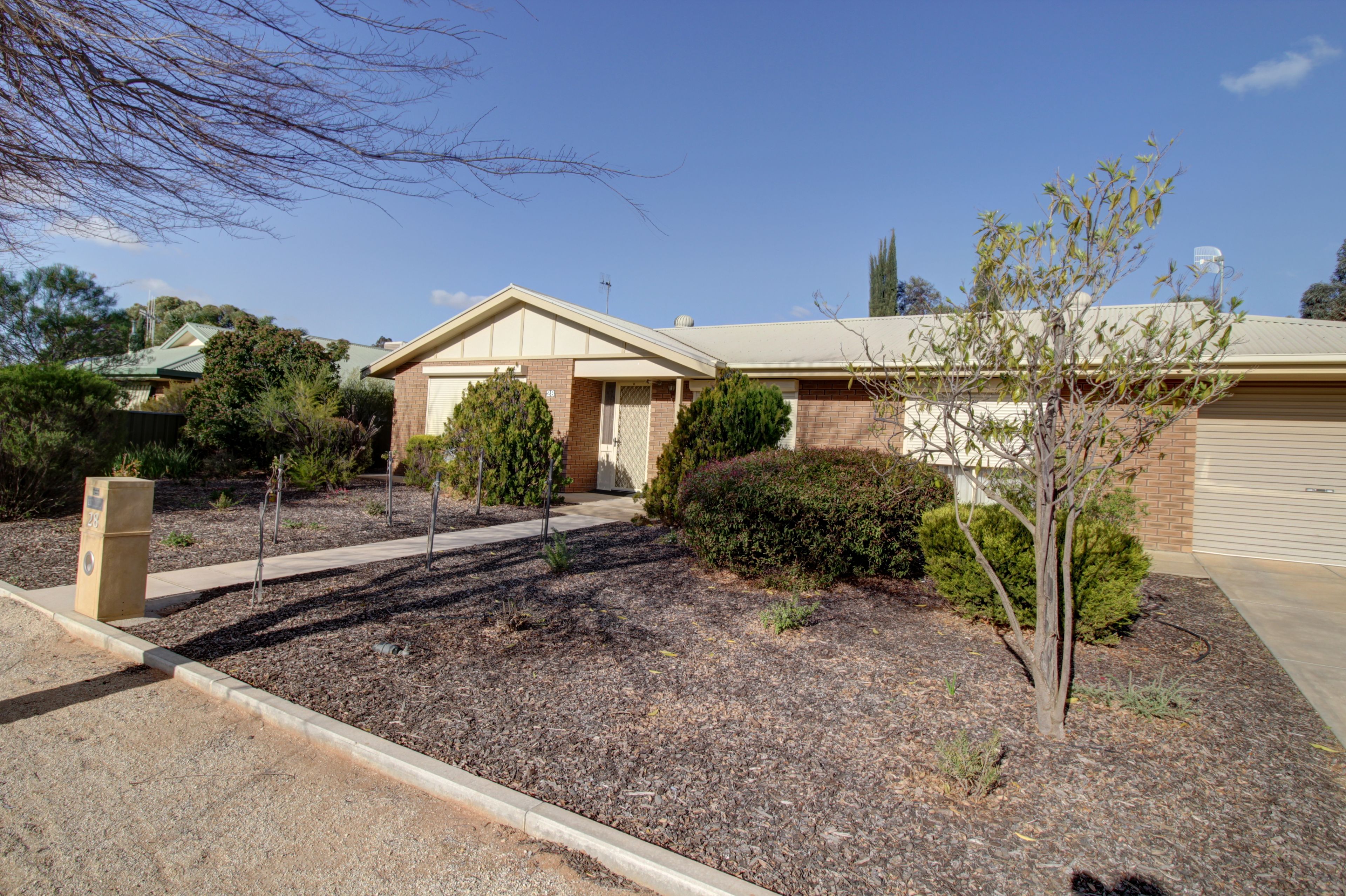 28 Hall Crescent, Loxton SA 5333