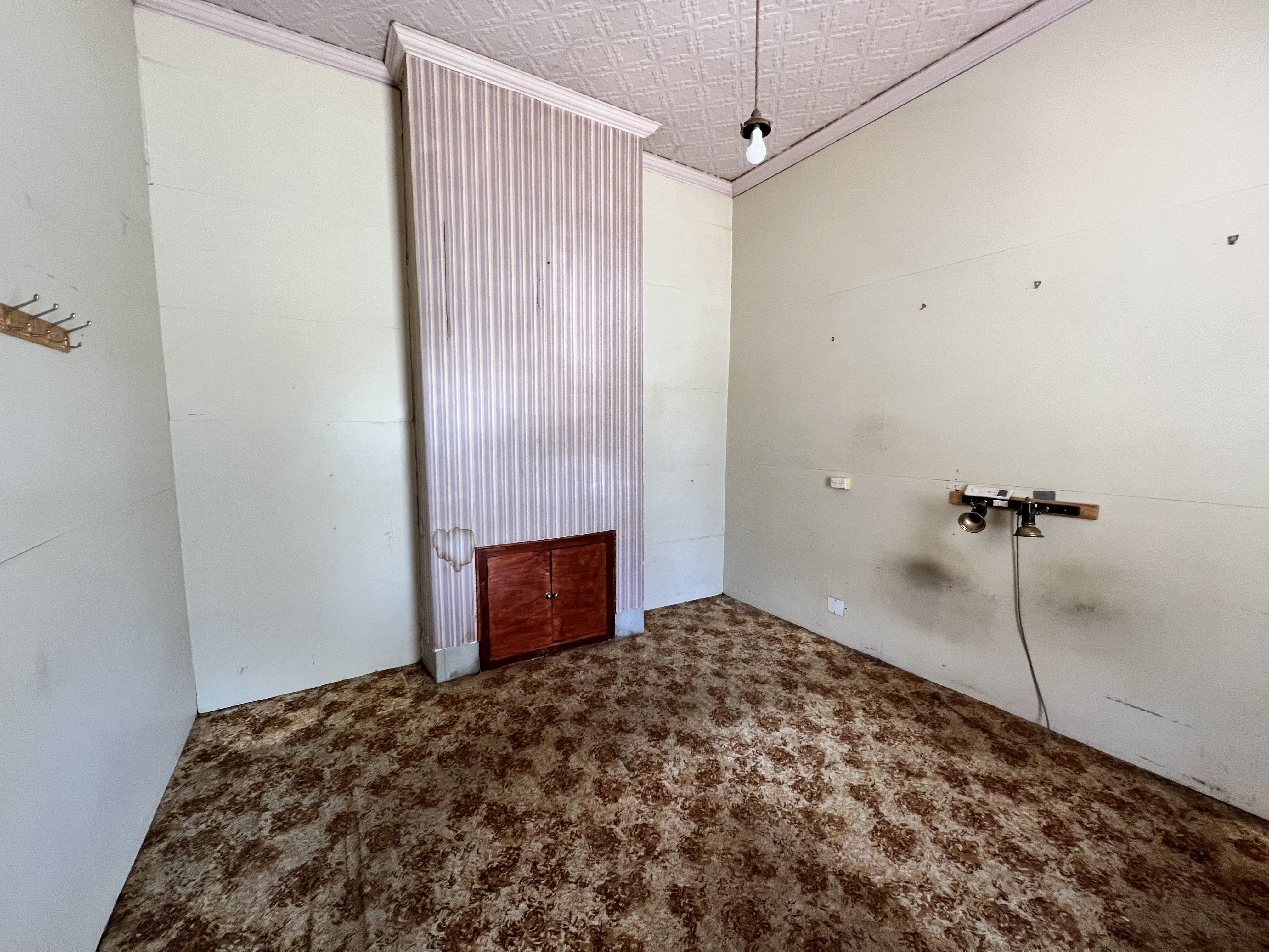 183 Newton Street — photo 5 of 15
