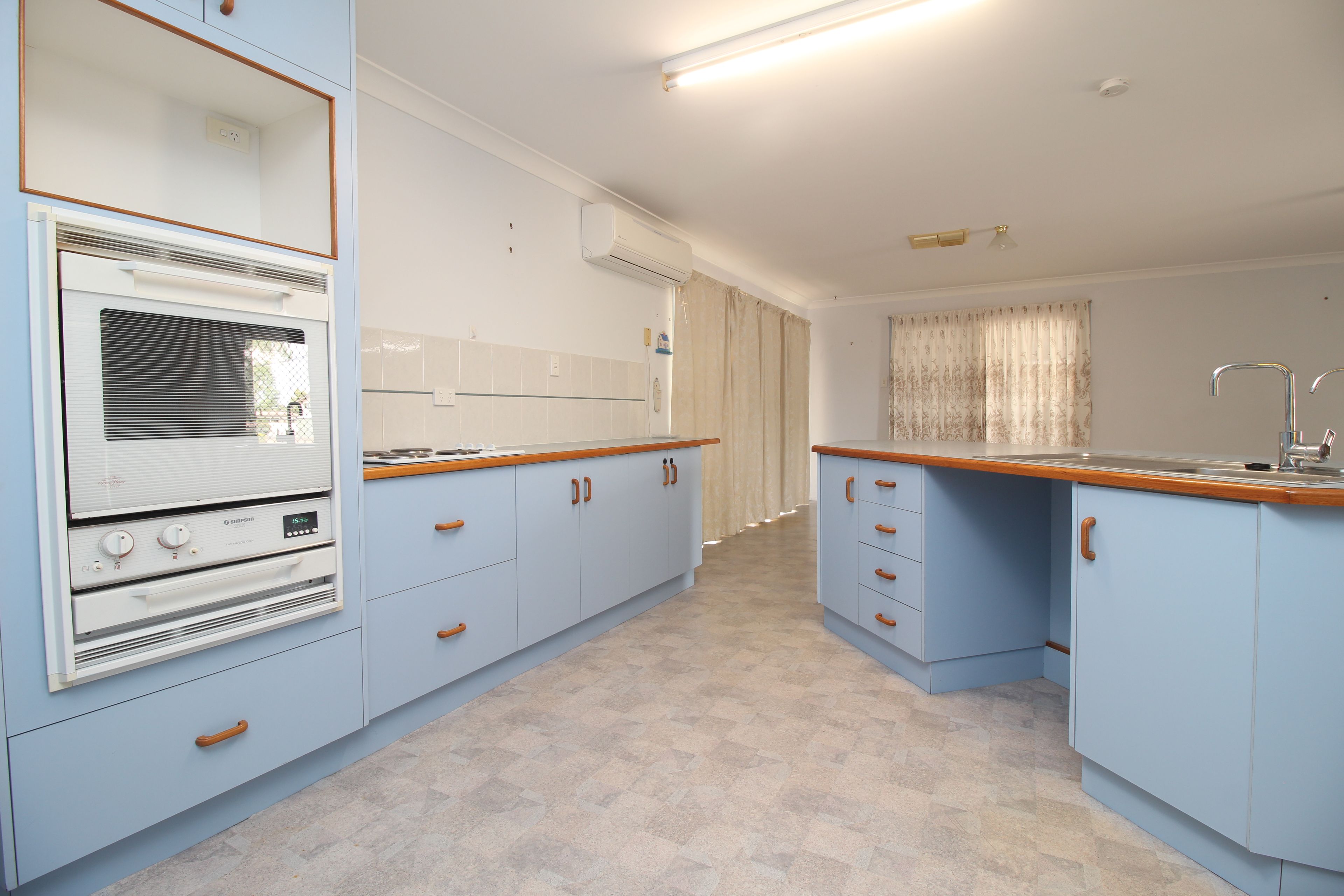 12 Eubar Place, Emerald, QLD 4720