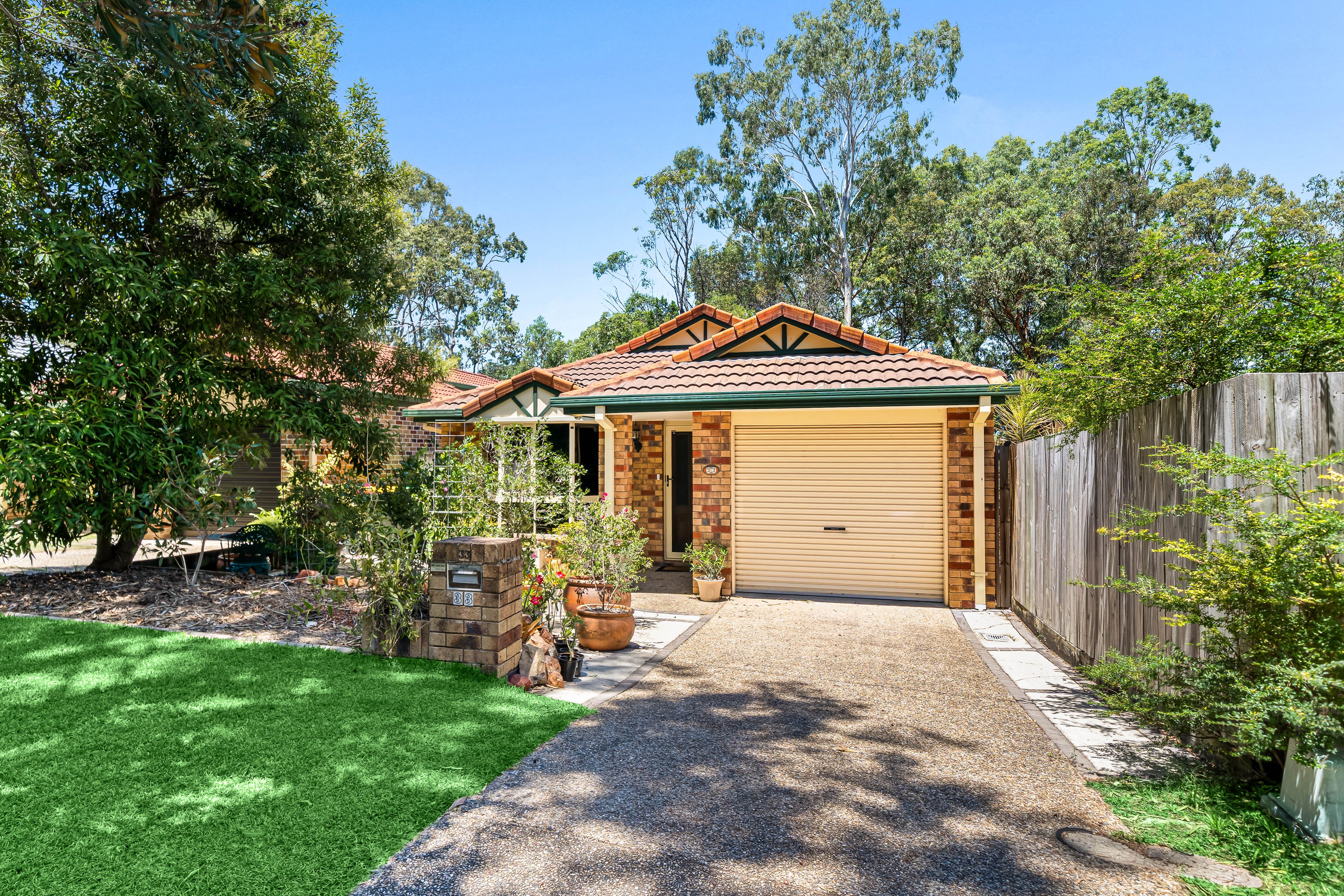 33 Dampier Crescent, Forest Lake, QLD 4078