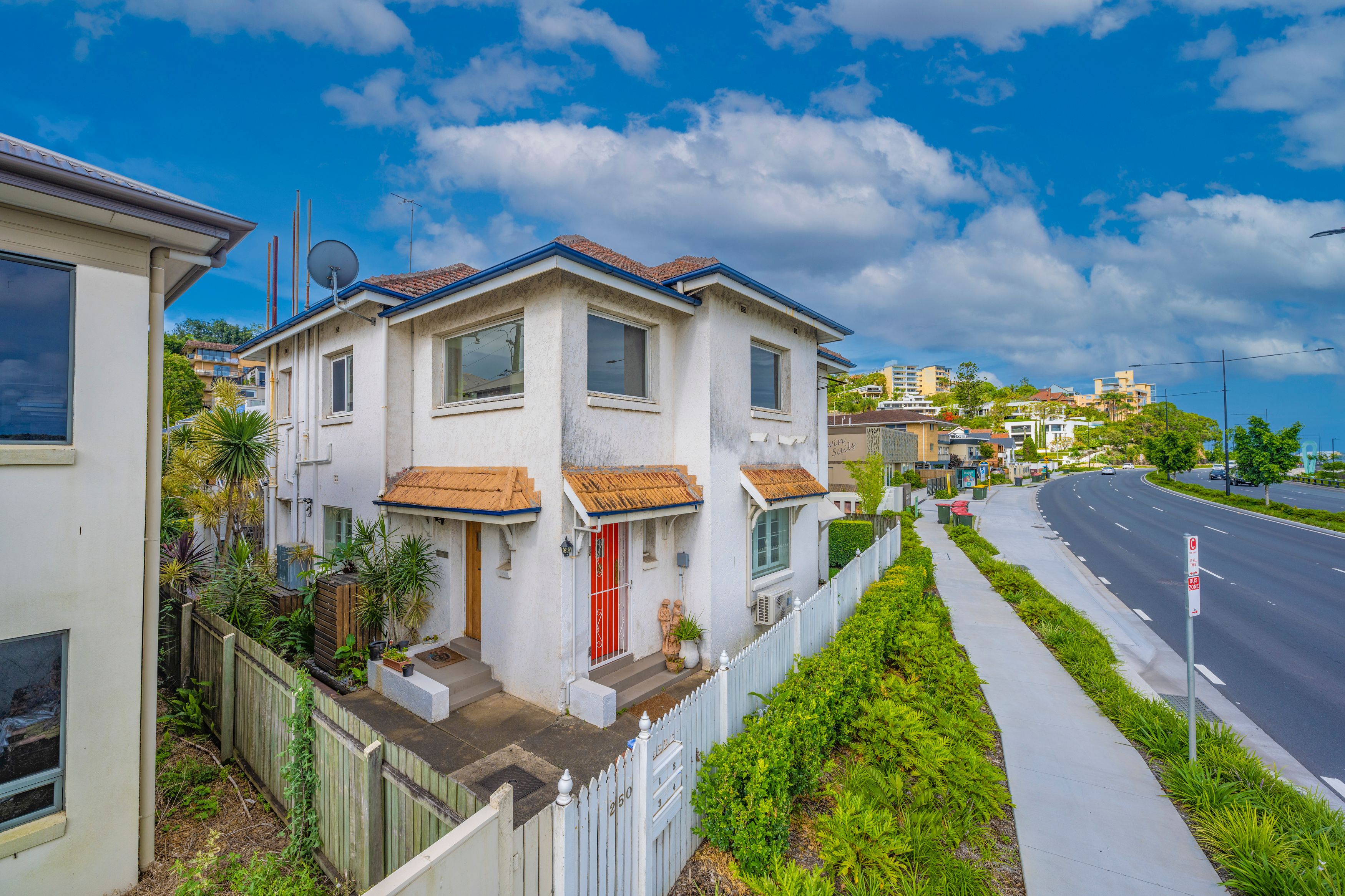 4/250 Kingsford Smith Drive, Hamilton, QLD 4007