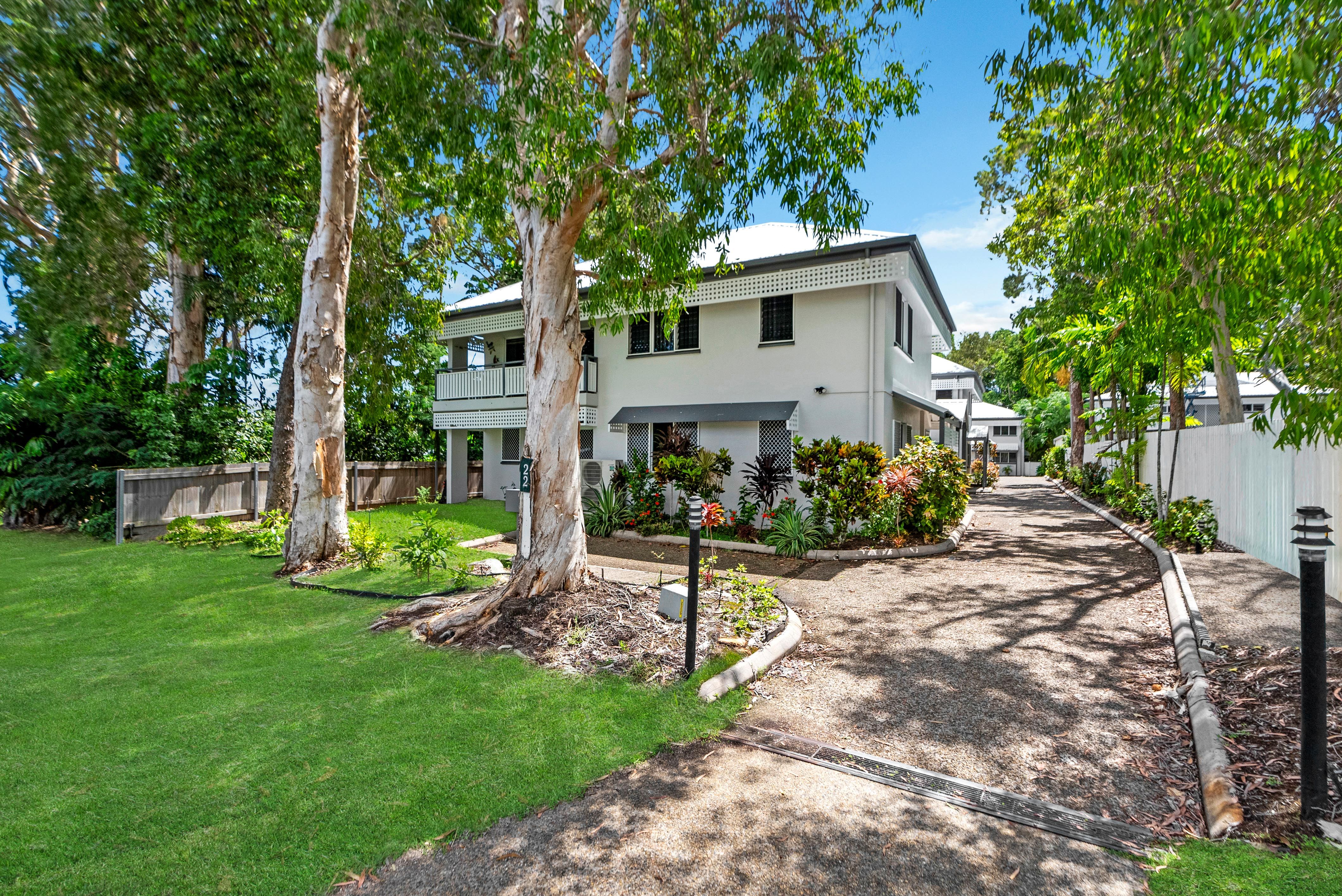 22 Anderson Street, Trinity Beach QLD 4879