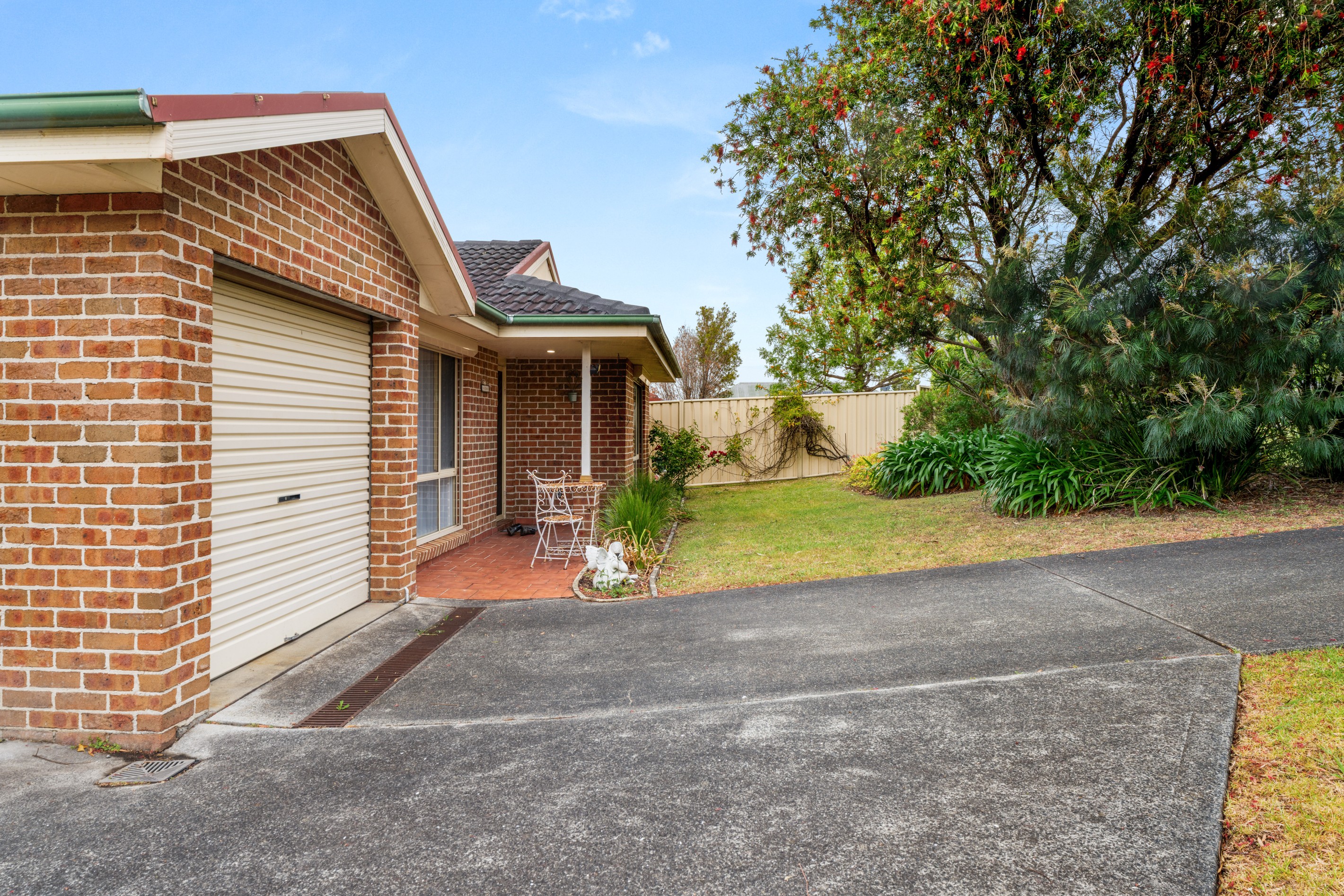 2 Hermes Crescent, Worrigee, NSW 2540
